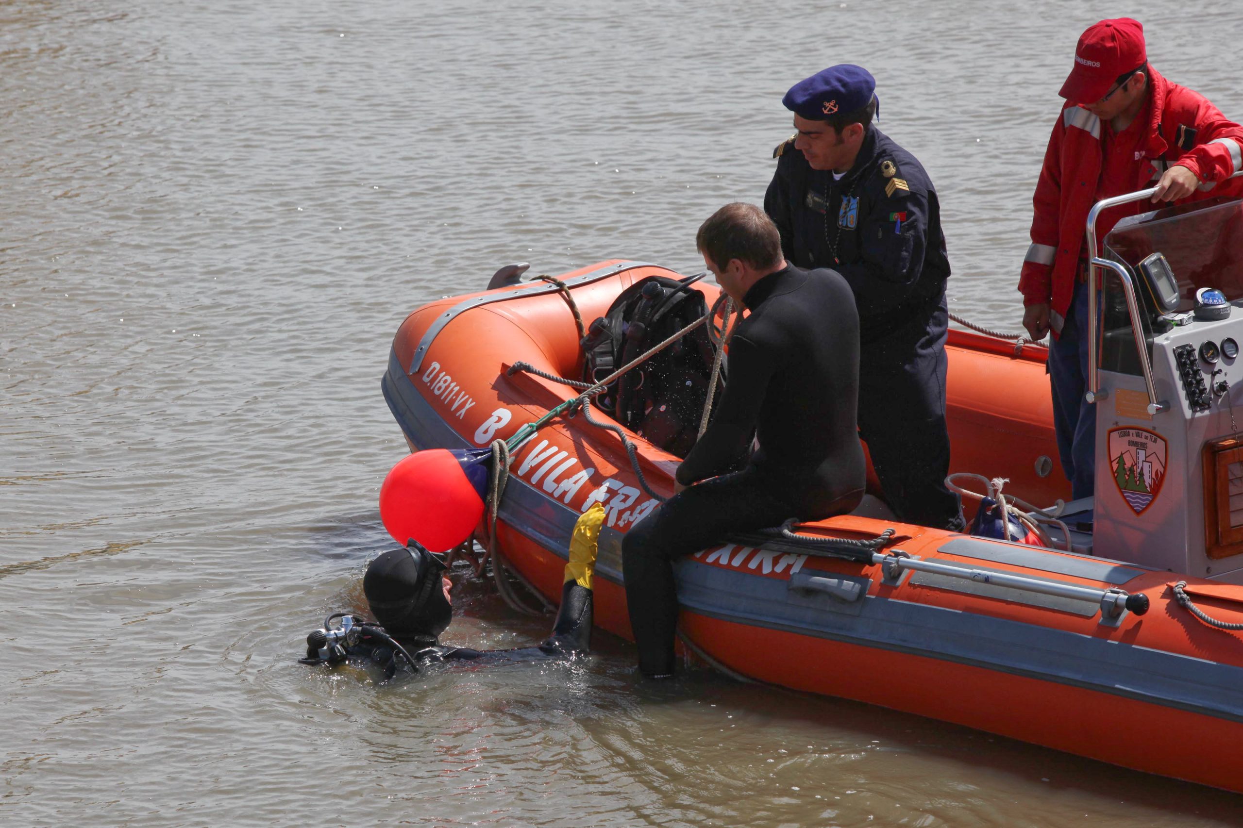 Buscas no Seixal. Encontrado corpo de jovem desaparecido no Tejo