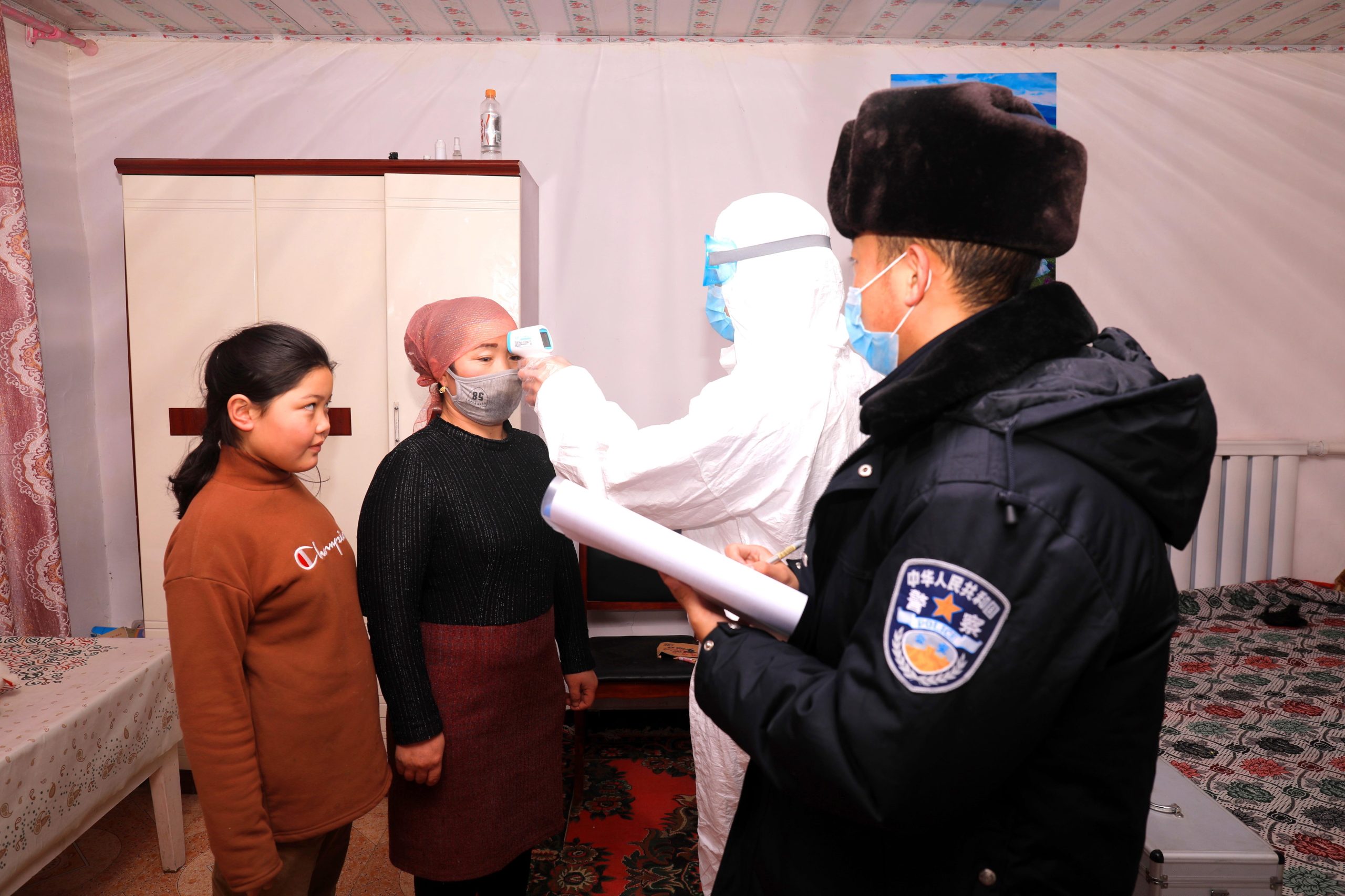 Covid-19: Surto no noroeste da China alastra para a segunda maior cidade de Xinjiang