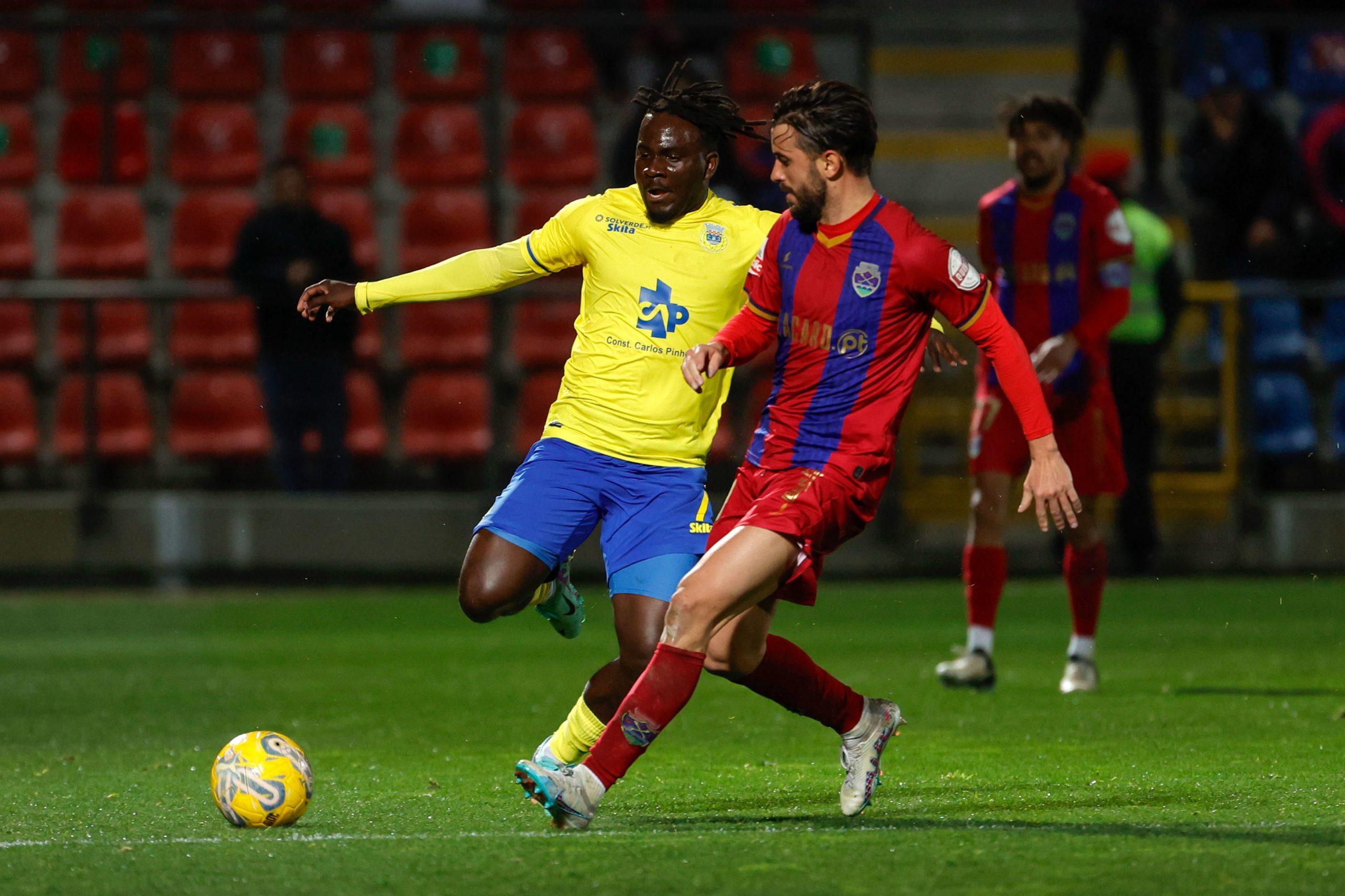 Arouca goleia em Chaves e afunda mais equipa flaviense