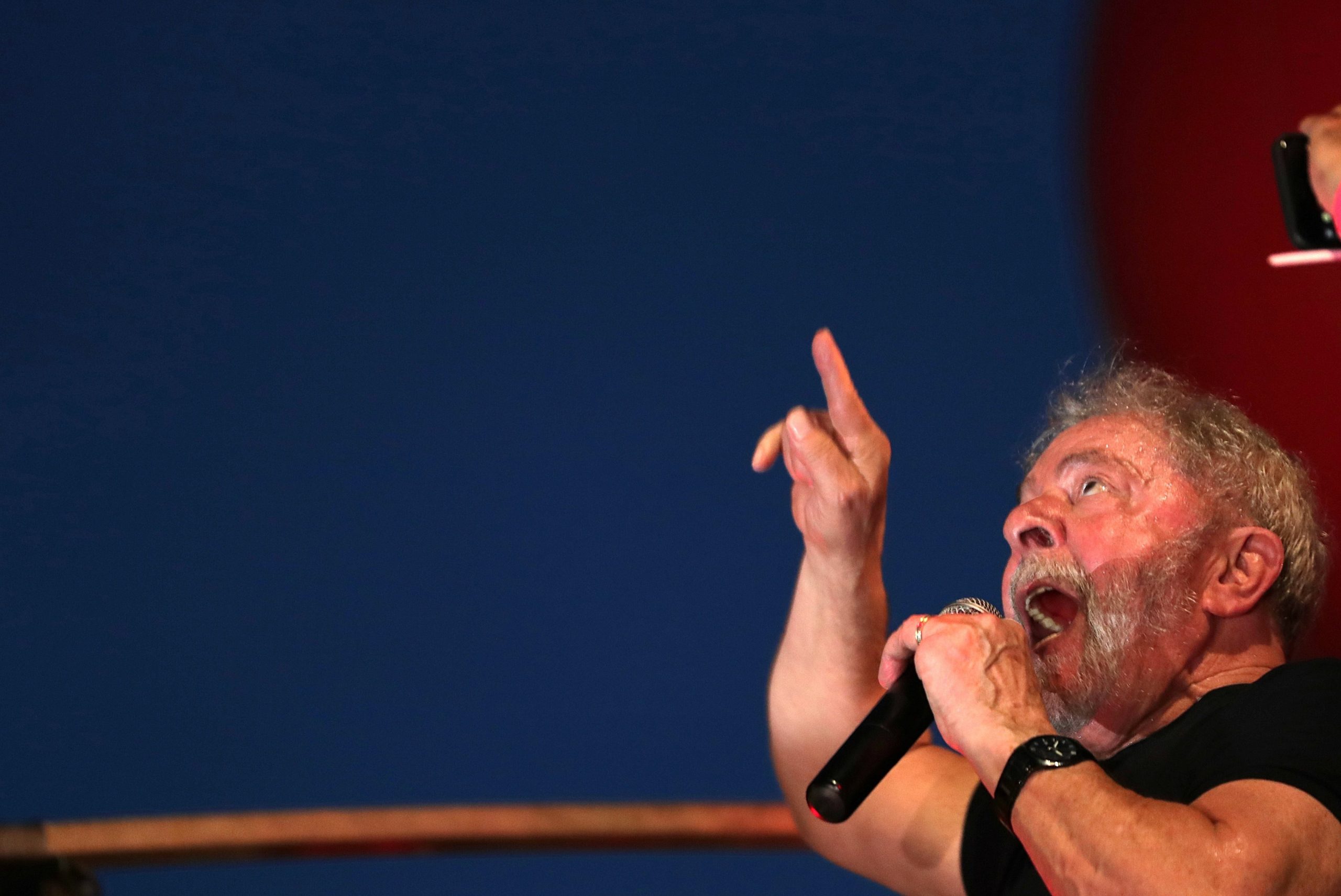 Lula da Silva: “Quanto mais me acusam, quanto mais me perseguem, mais eu subo nas sondagens”