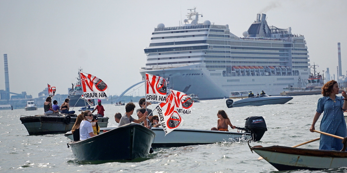 Grandes navios de cruzeiro proibidos no centro histórico de Veneza a partir de agosto