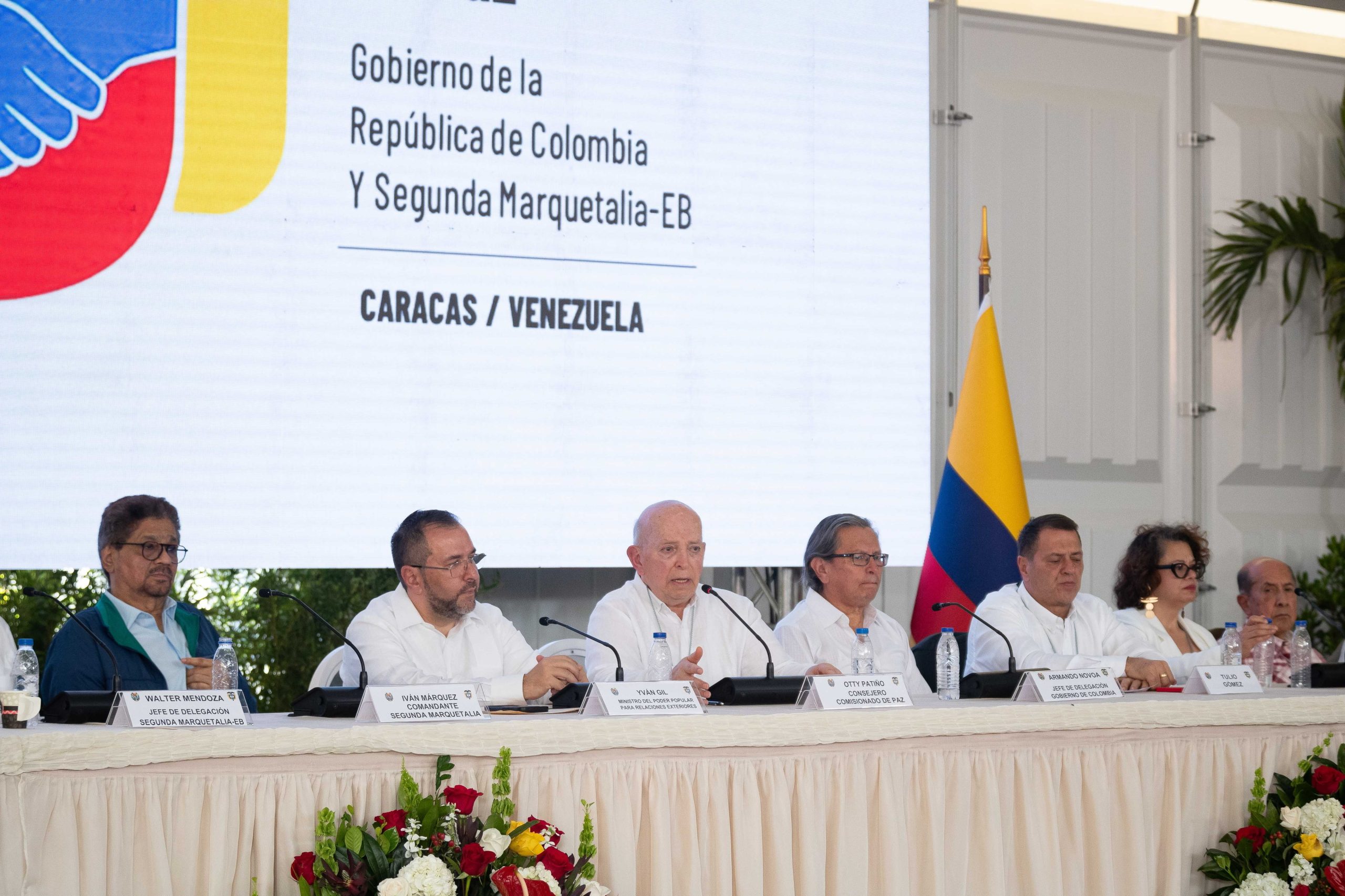 Rebeldes anunciam cessar-fogo unilateral após diálogo com Governo da Colômbia