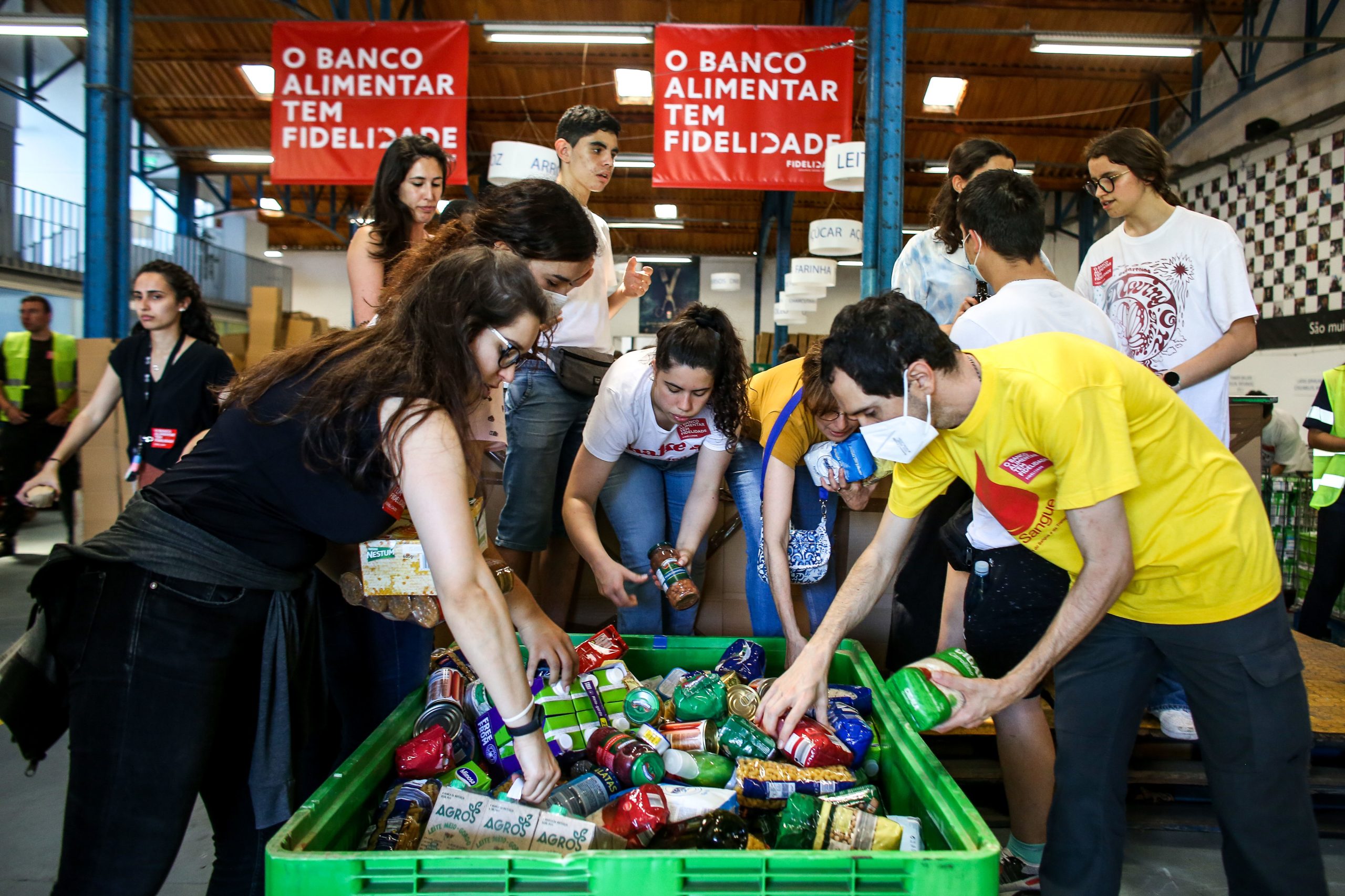 Pedidos de ajuda ao Banco Alimentar quase duplicaram nos primeiros 4 meses do ano