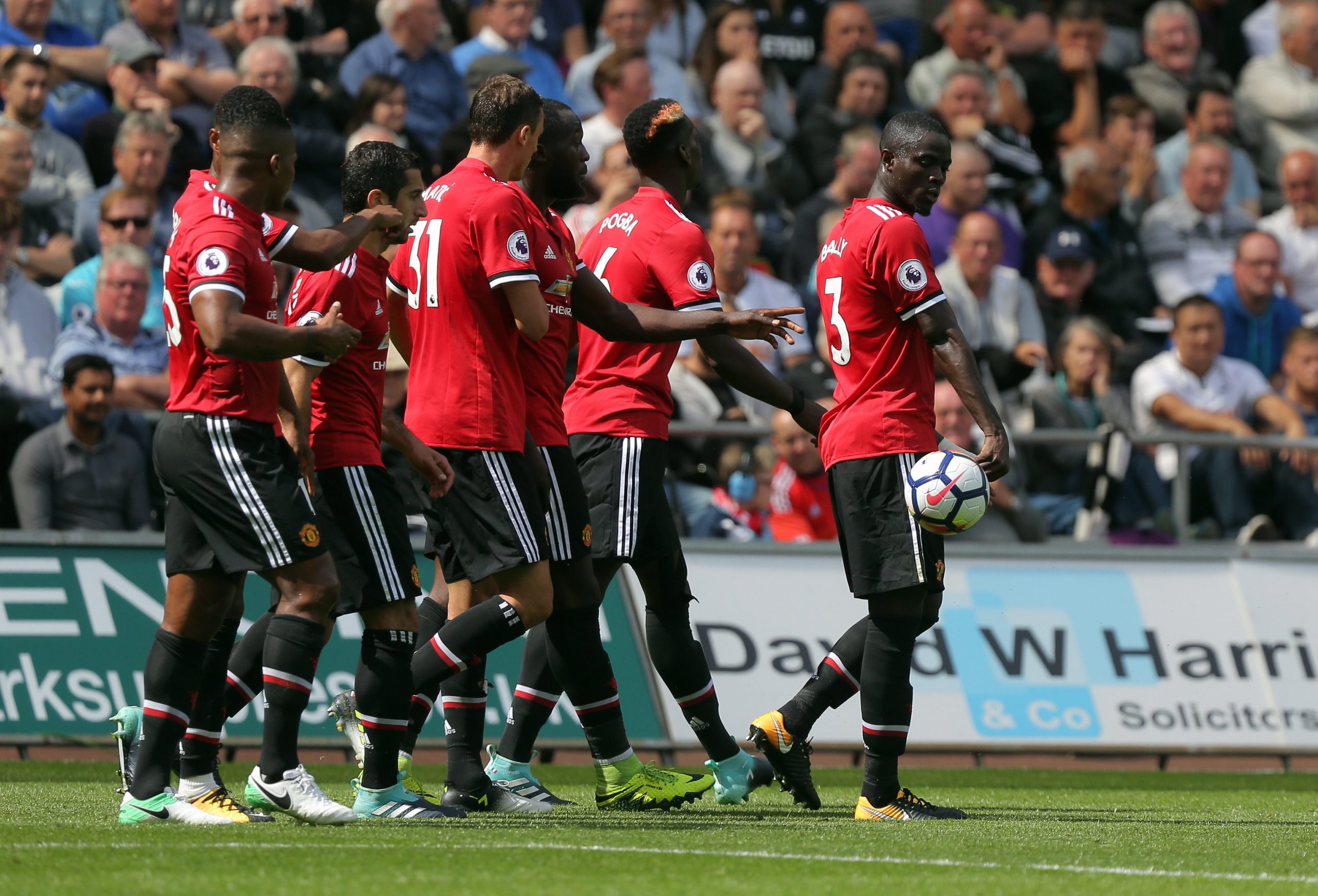 Segundo jogo, segunda vitória. United a golear em Inglaterra