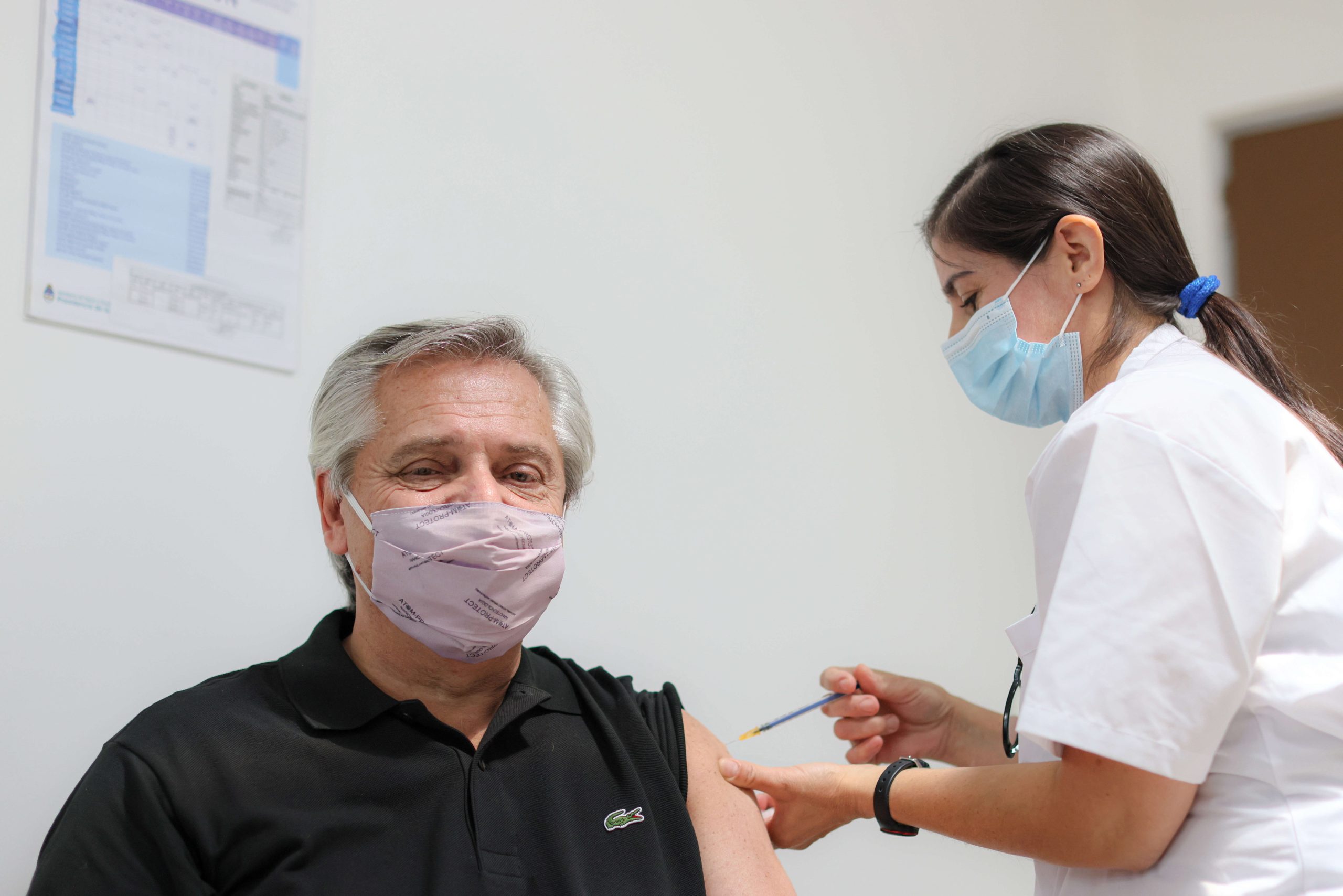 Presidente argentino com teste positivo à Covid-19 apesar de ter sido vacinado
