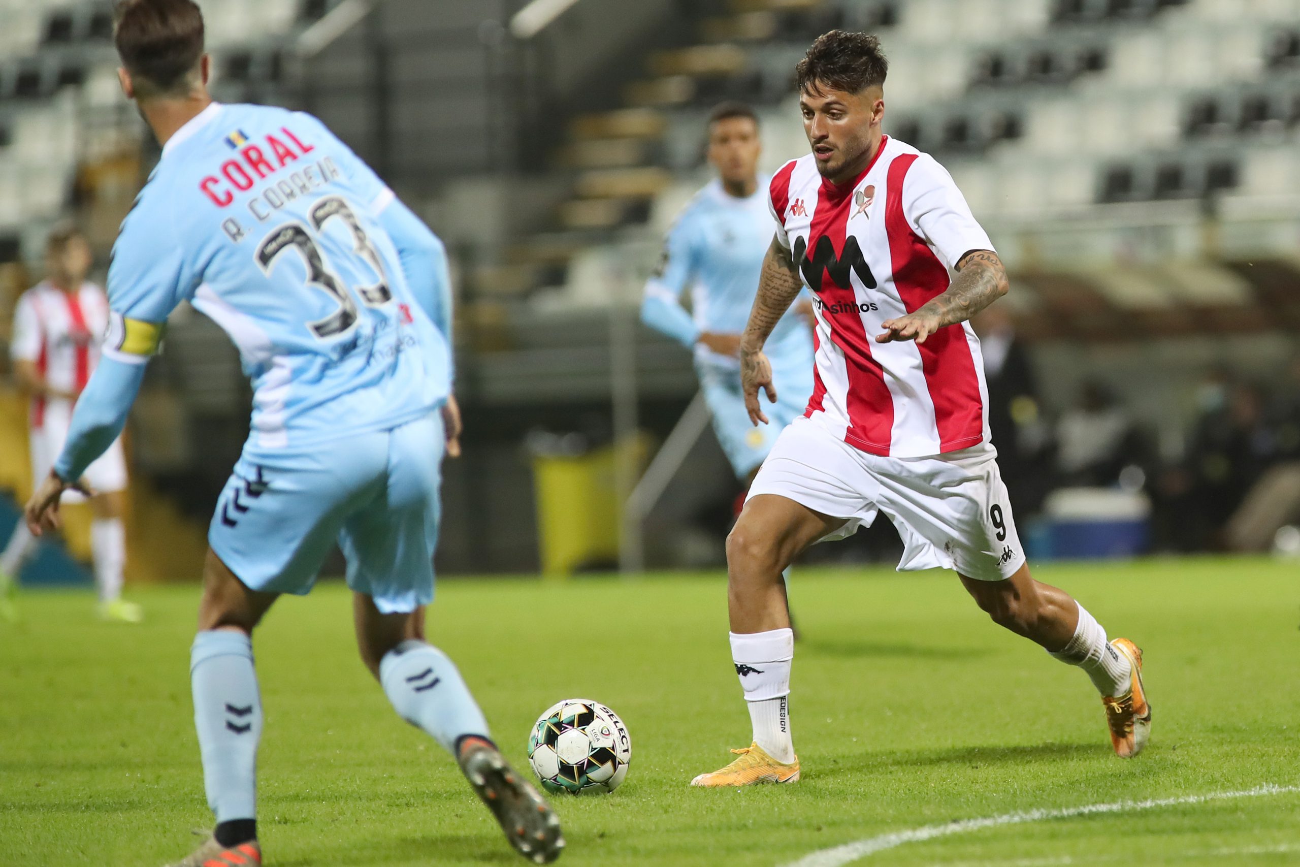 Defesa Ricardo Machado e avançado Rui Pedro reforçam Penafiel