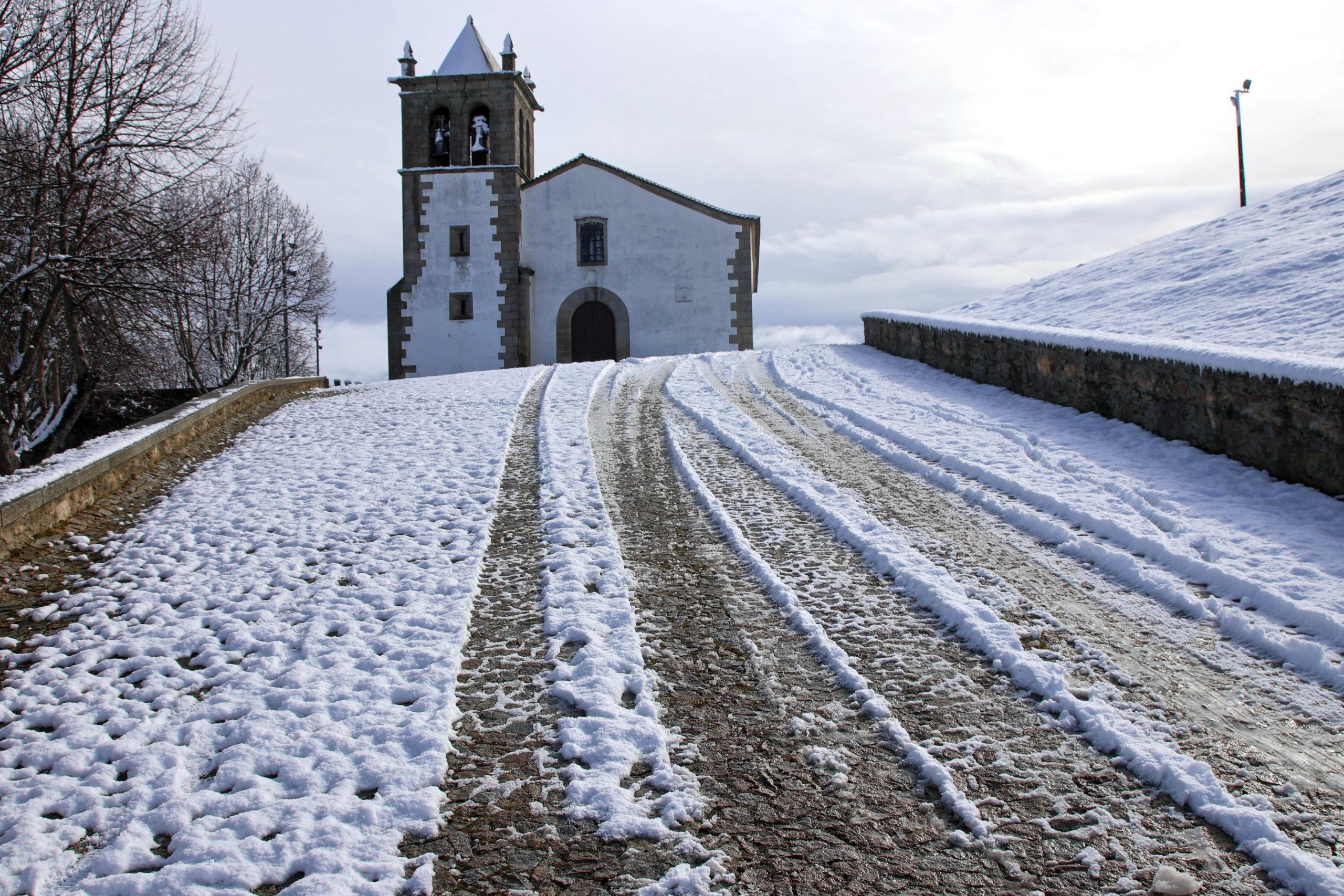 Castelo Branco e da Guarda sob aviso amarelo devido à previsão de queda de neve