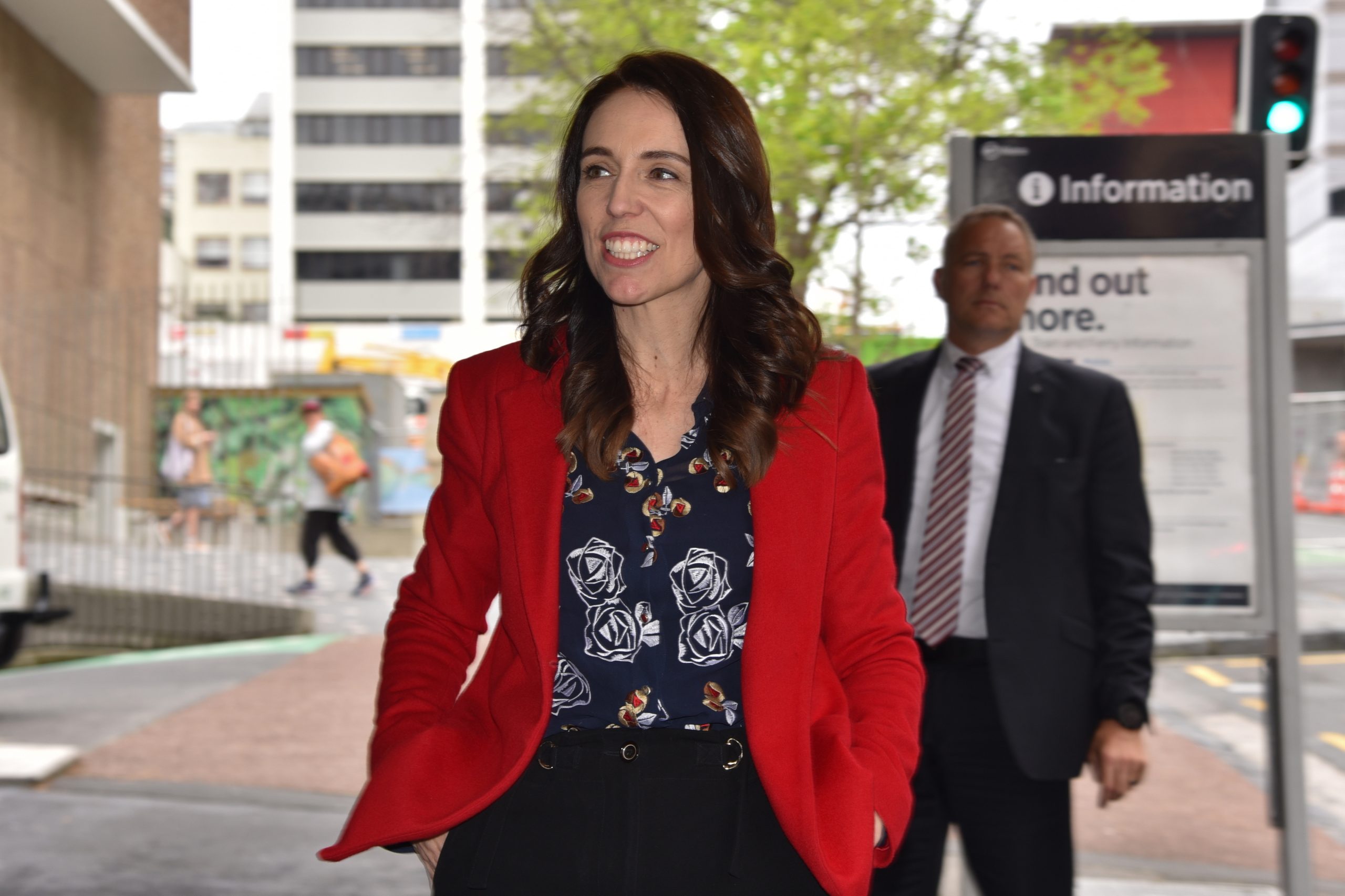 Nova Zelândia. Primeira-ministra Jacinda Ardern declara vitória nas eleições legislativas