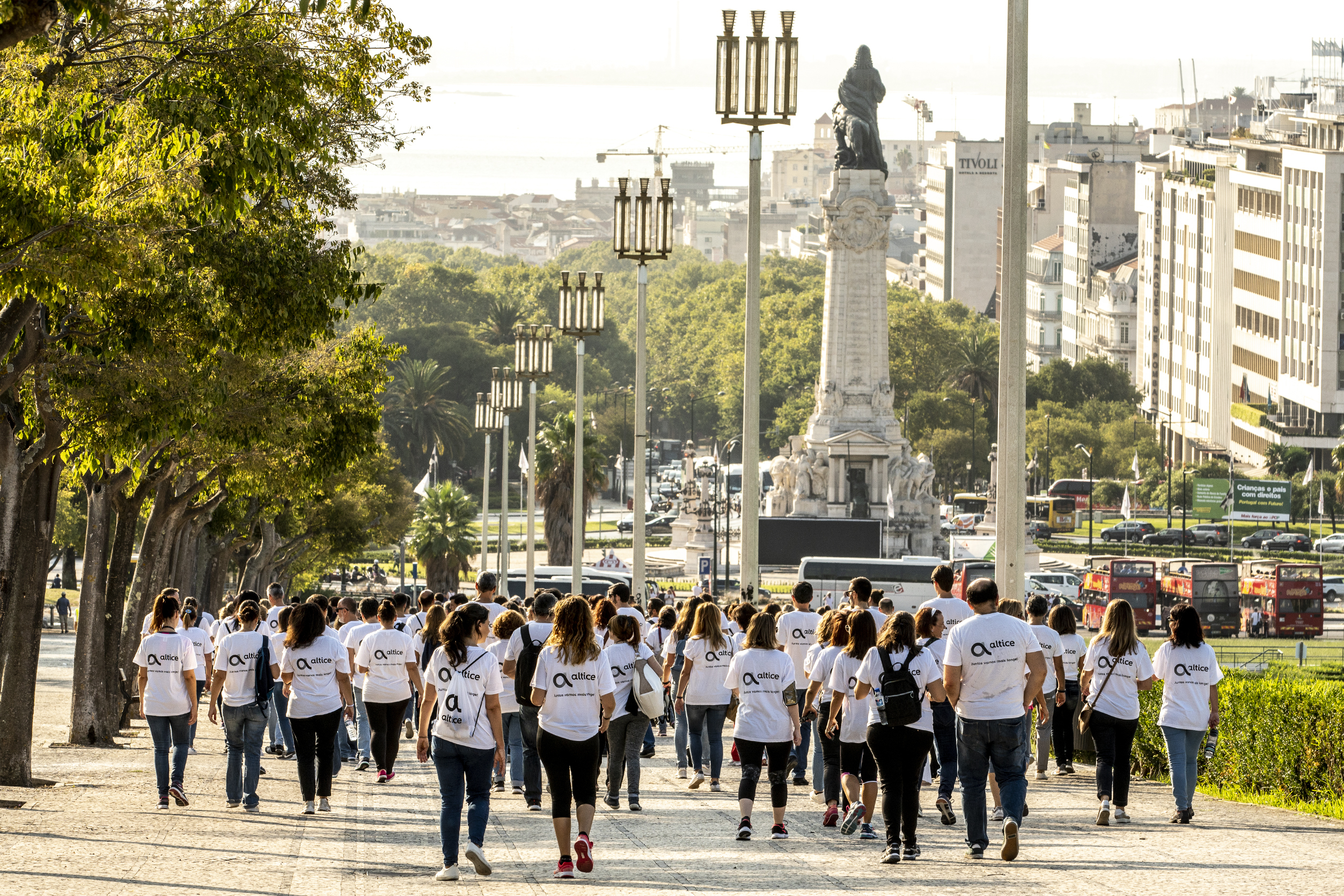 Caminhar seis mil passos por dia já traz benefícios, avança estudo