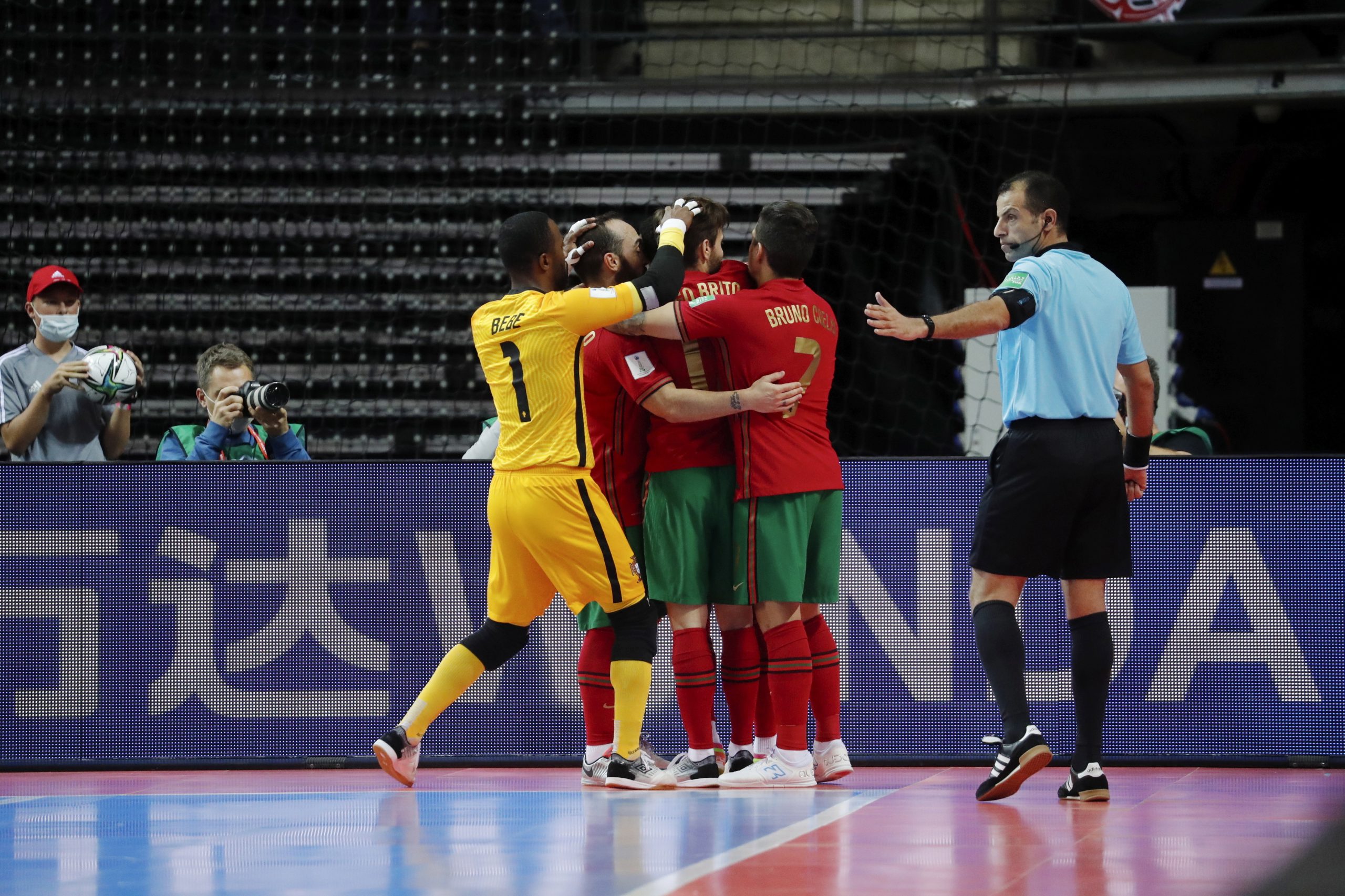 E no final tocou o fado. Portugal vence Argentina e, pela primeira vez, é campeão mundial de futsal