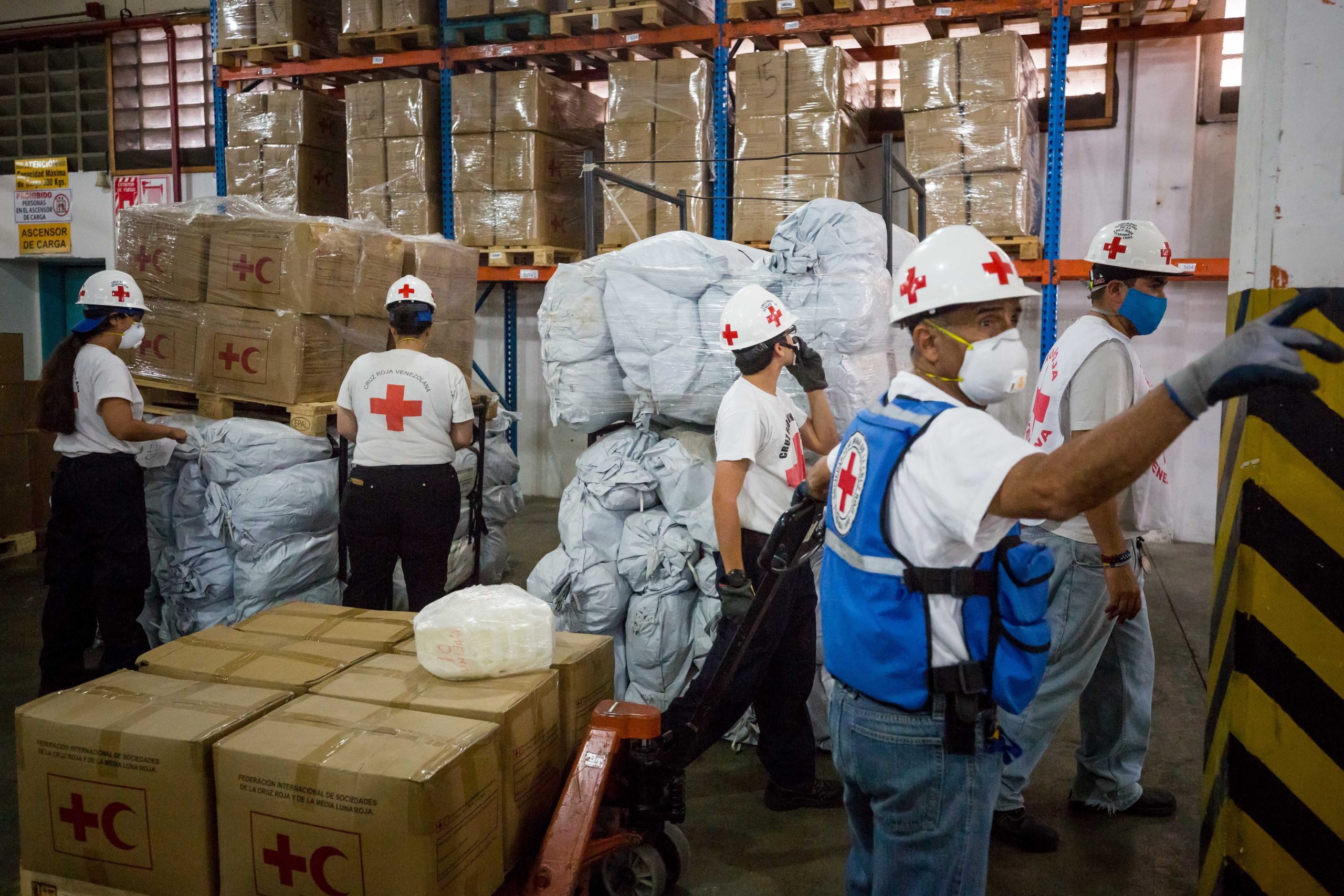 Cruz Vermelha distribui 46 toneladas de material para combate à pandemia na Venezuela