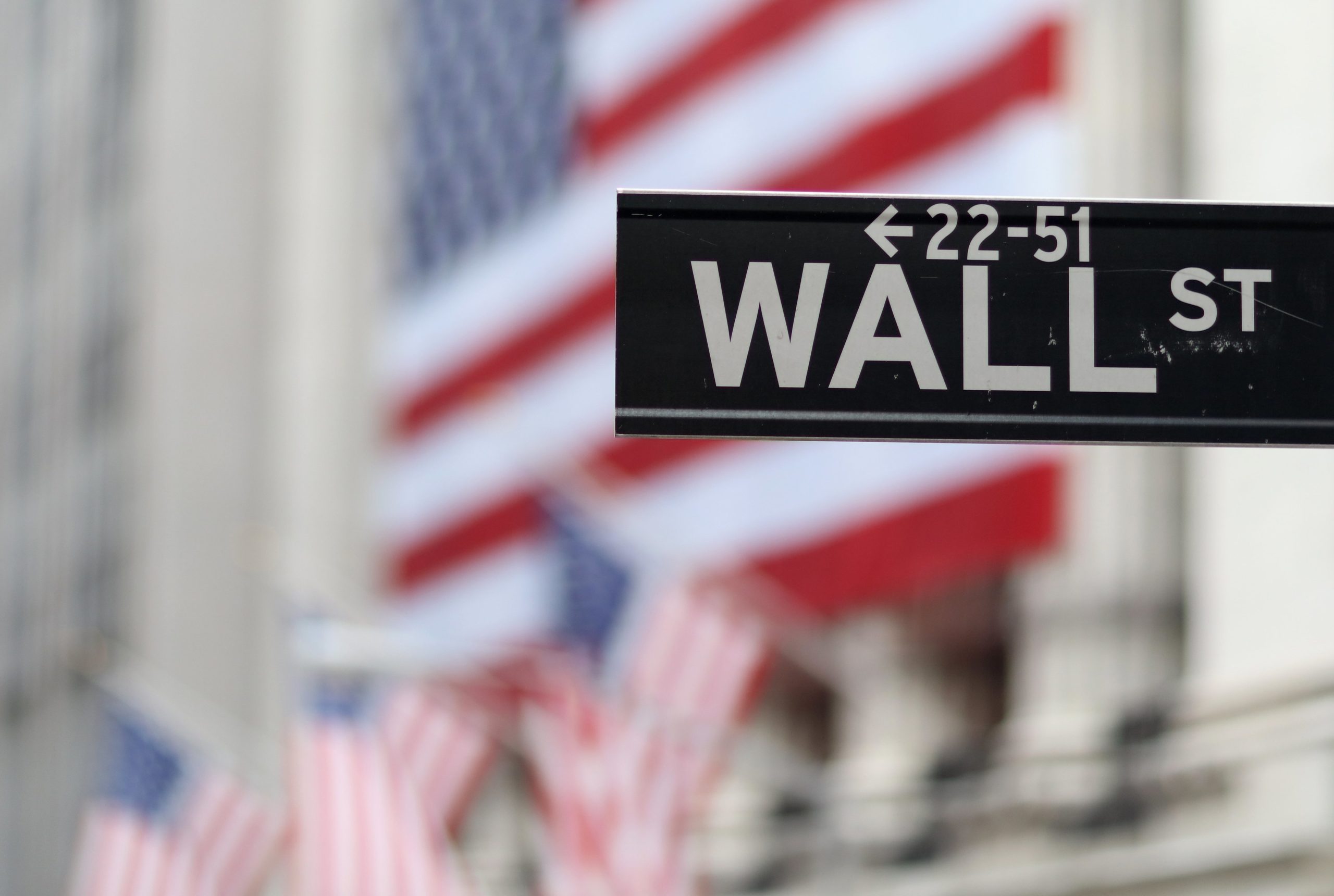 Wall Street fecha em alta graças a otimismo quanto a resolução do conflito EUA-China
