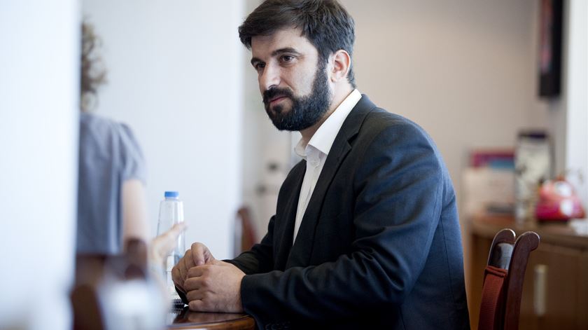 Ministro diz que já foram pagos 99,93% do valor devido às escolas profissionais