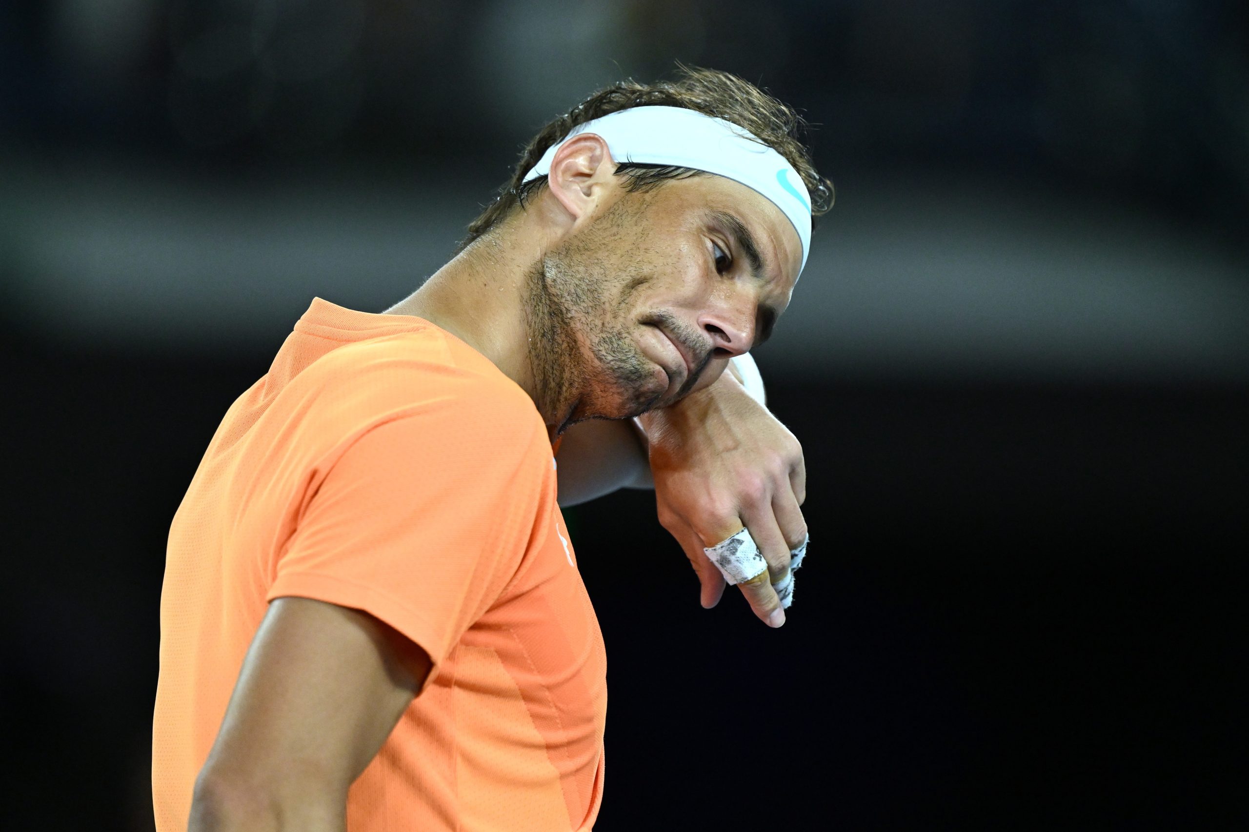 Rafael Nadal regressa à competição em janeiro após quase um ano de ausência