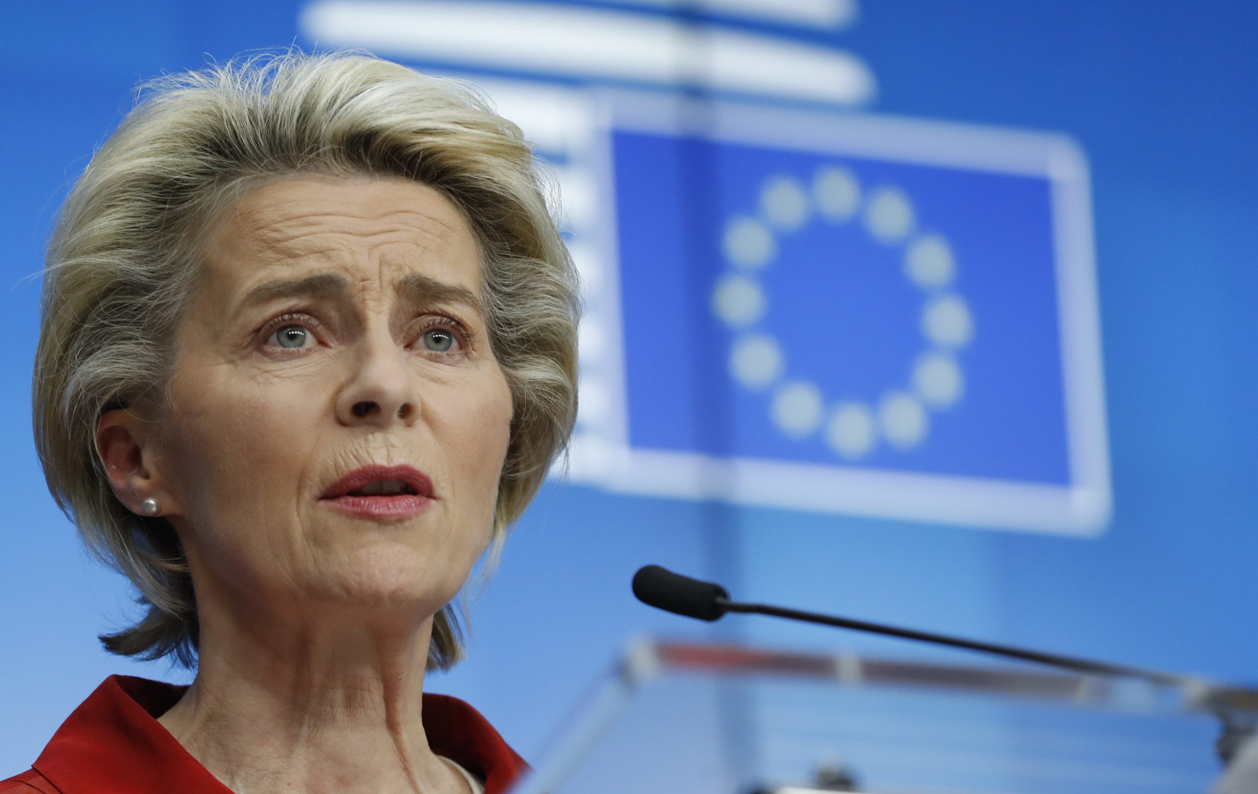 Acordo para “distribuição justa” de vacinas é boa notícia para UE, diz Von der Leyen