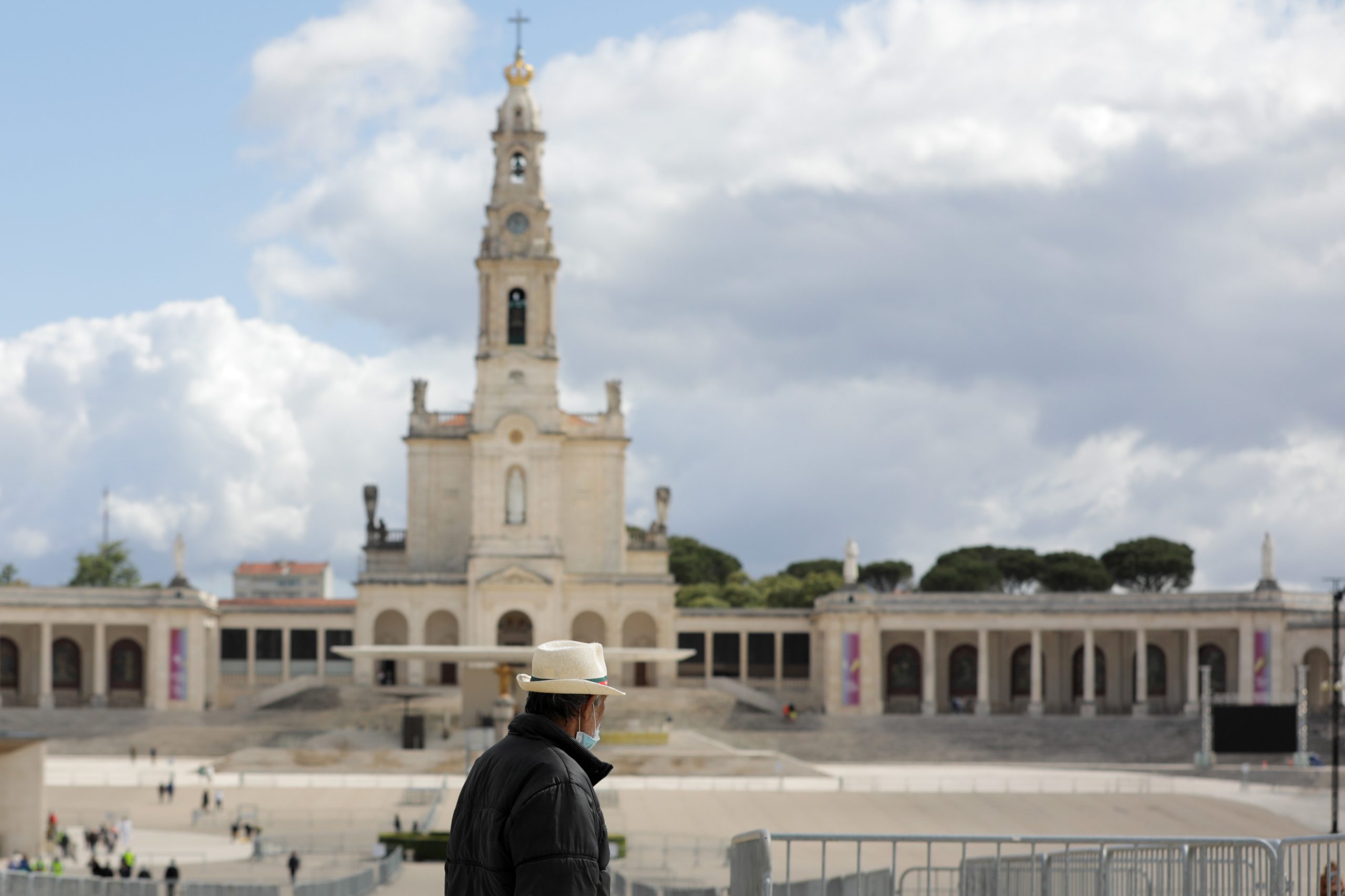 Sino da basílica de Fátima assinala morte do Papa emérito