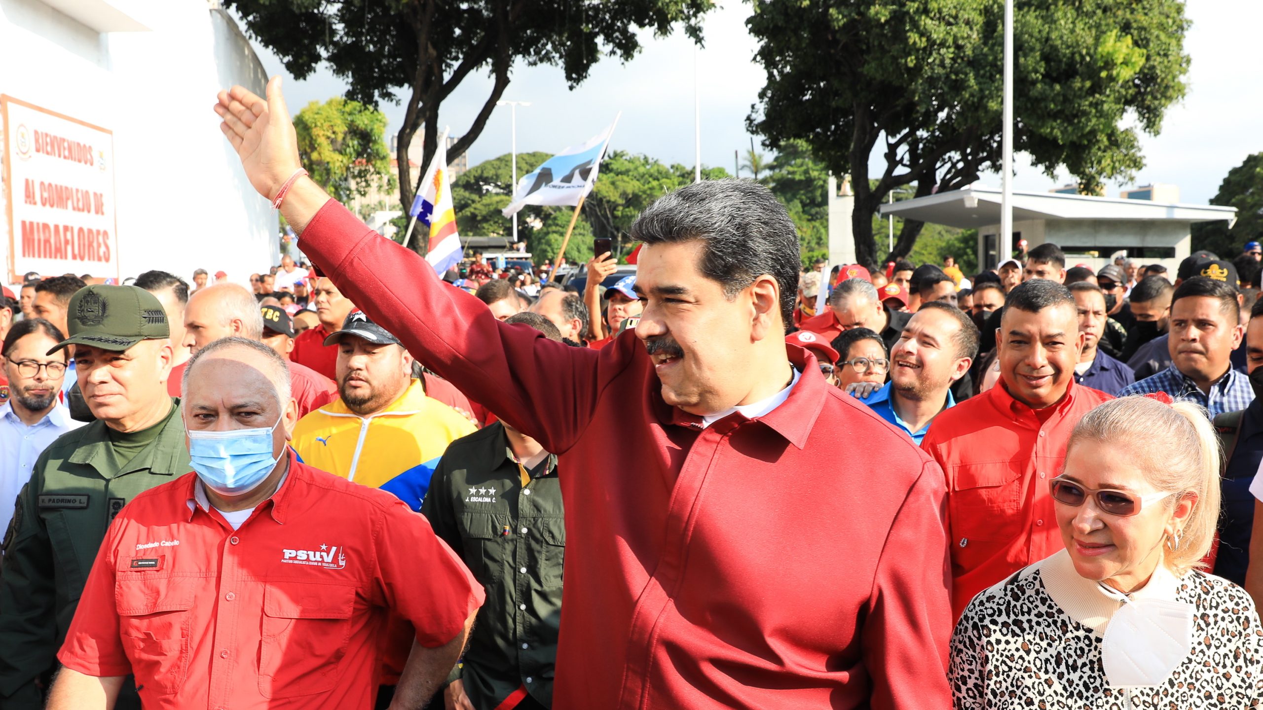 Três pessoas condenadas a 30 anos de prisão por conspiração para matar Maduro