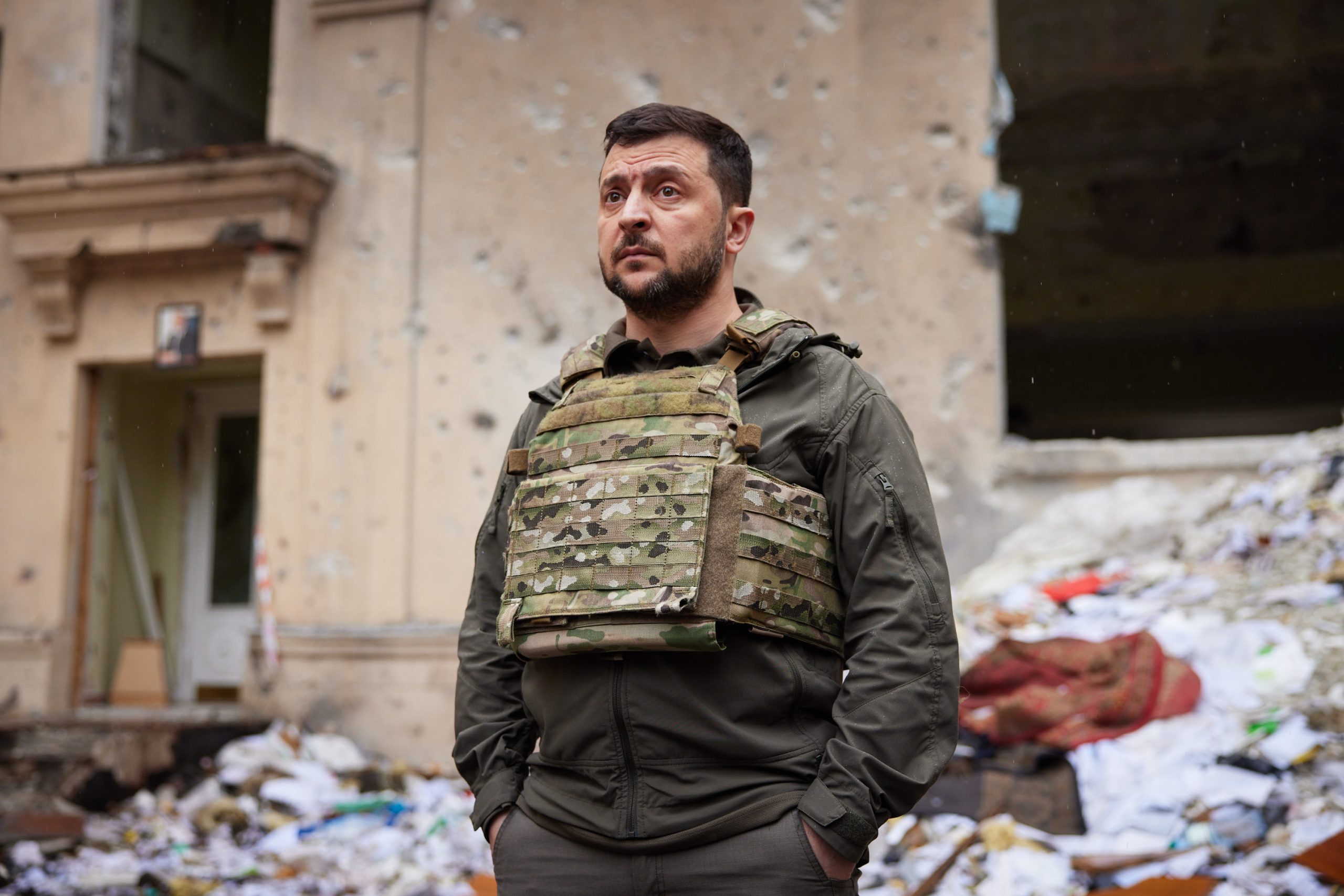 Zelensky diz que as forças da Ucrânia recuperaram o controlo de várias localidades perto de Kharkiv