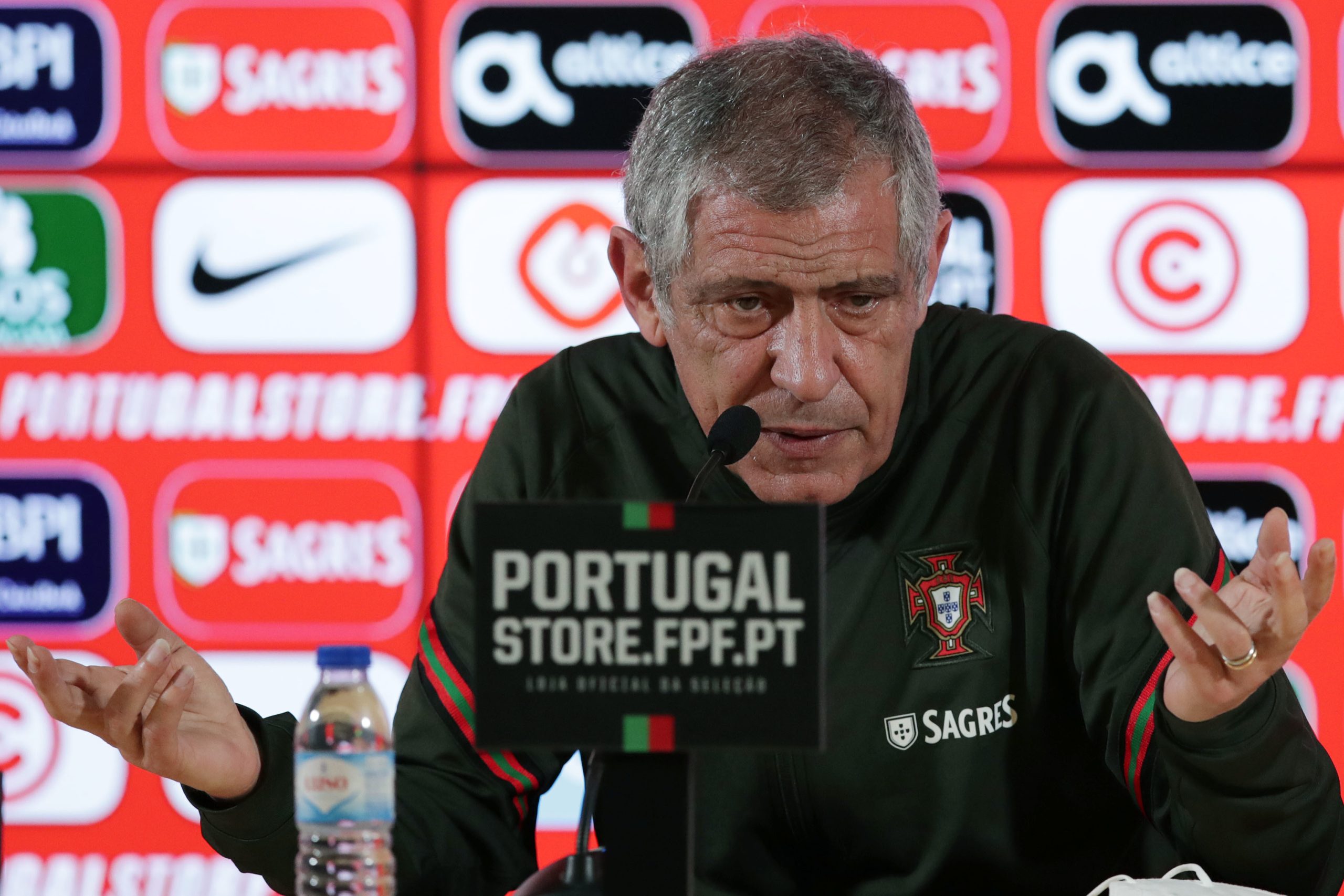 Fernando Santos apresenta uma grande novidade nos convocados de Portugal para a Liga das Nações. Veja aqui a lista