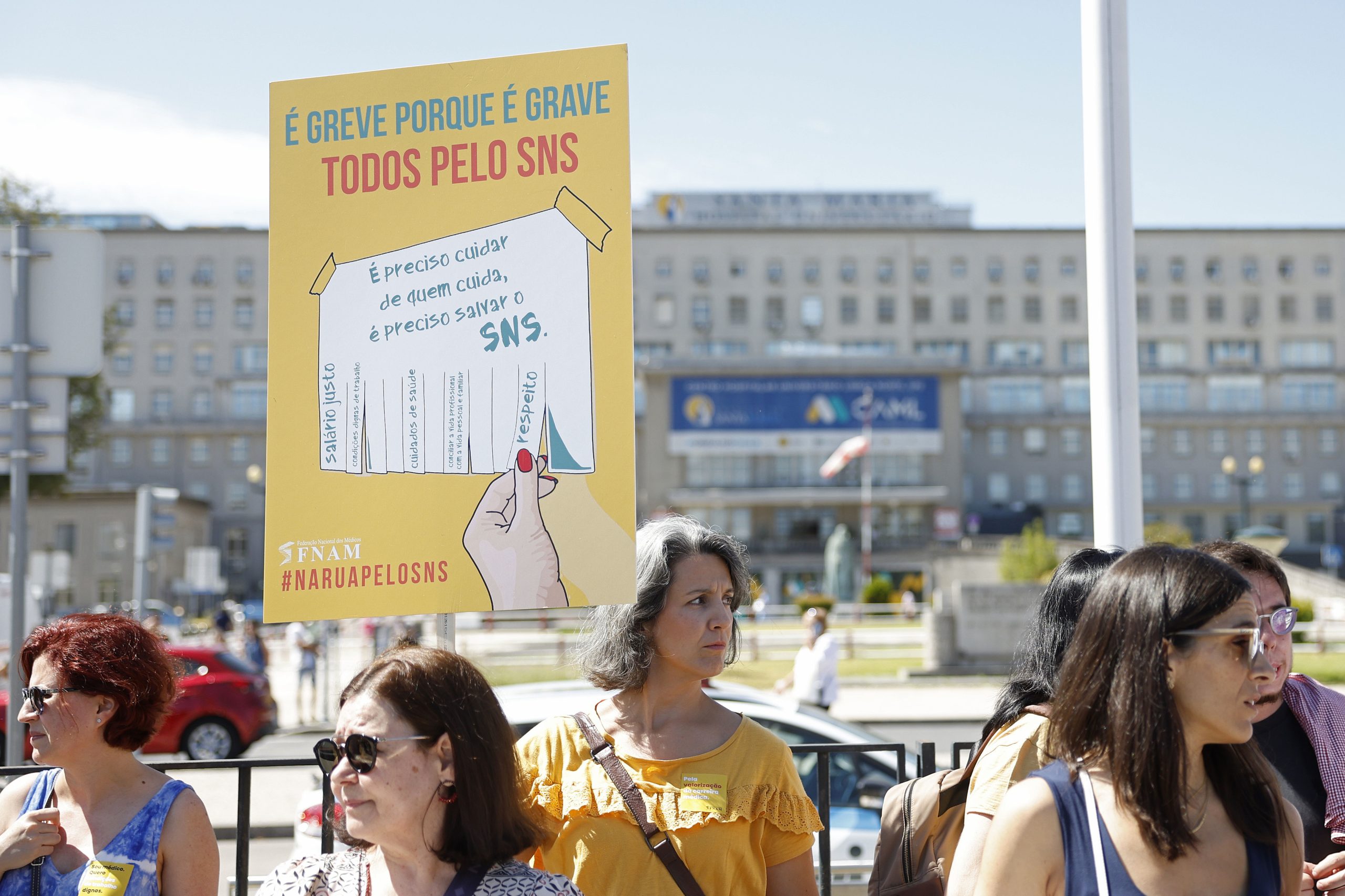 Primeiro dia de greve dos médicos com adesão de 90% a nível nacional