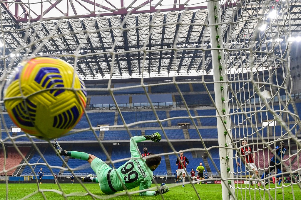 Golo após toque acidental da bola na mão deixa de ser considerada infração