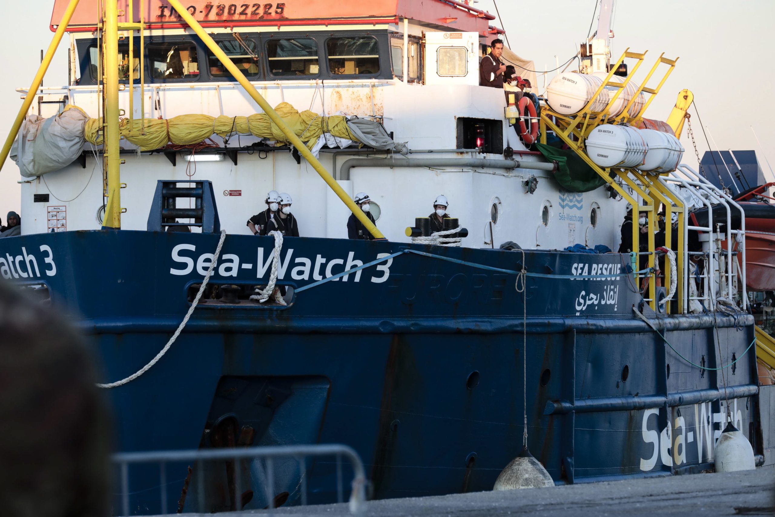 Sea Watch resgata 210 migrantes e denuncia mais um naufrágio no Mediterrâneo