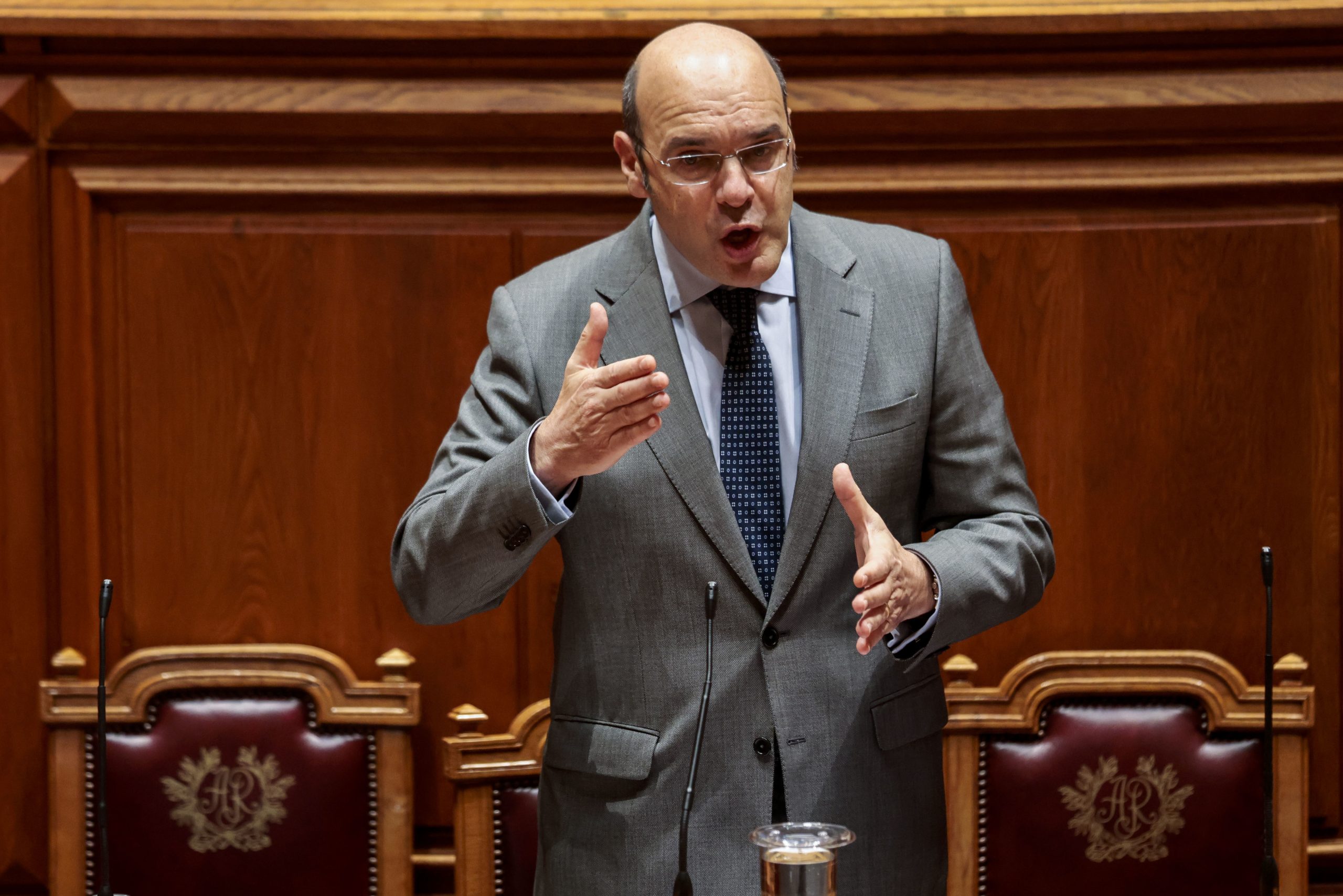 TAP: “Todo o Governo está solidário” com plano de reestruturação, assegura Siza Vieira