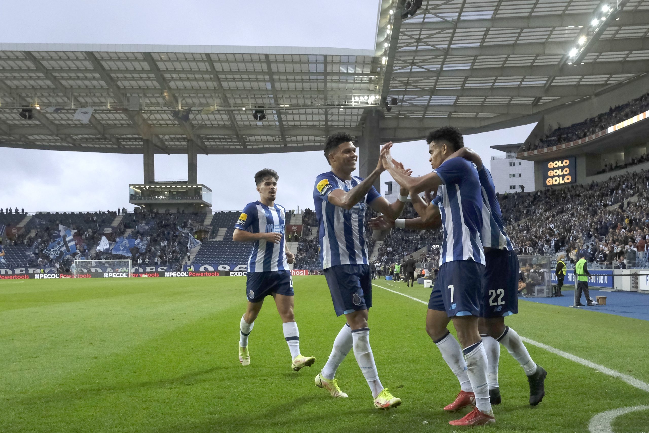 FC Porto vence Paços de Ferreira e pressiona rivais na I Liga