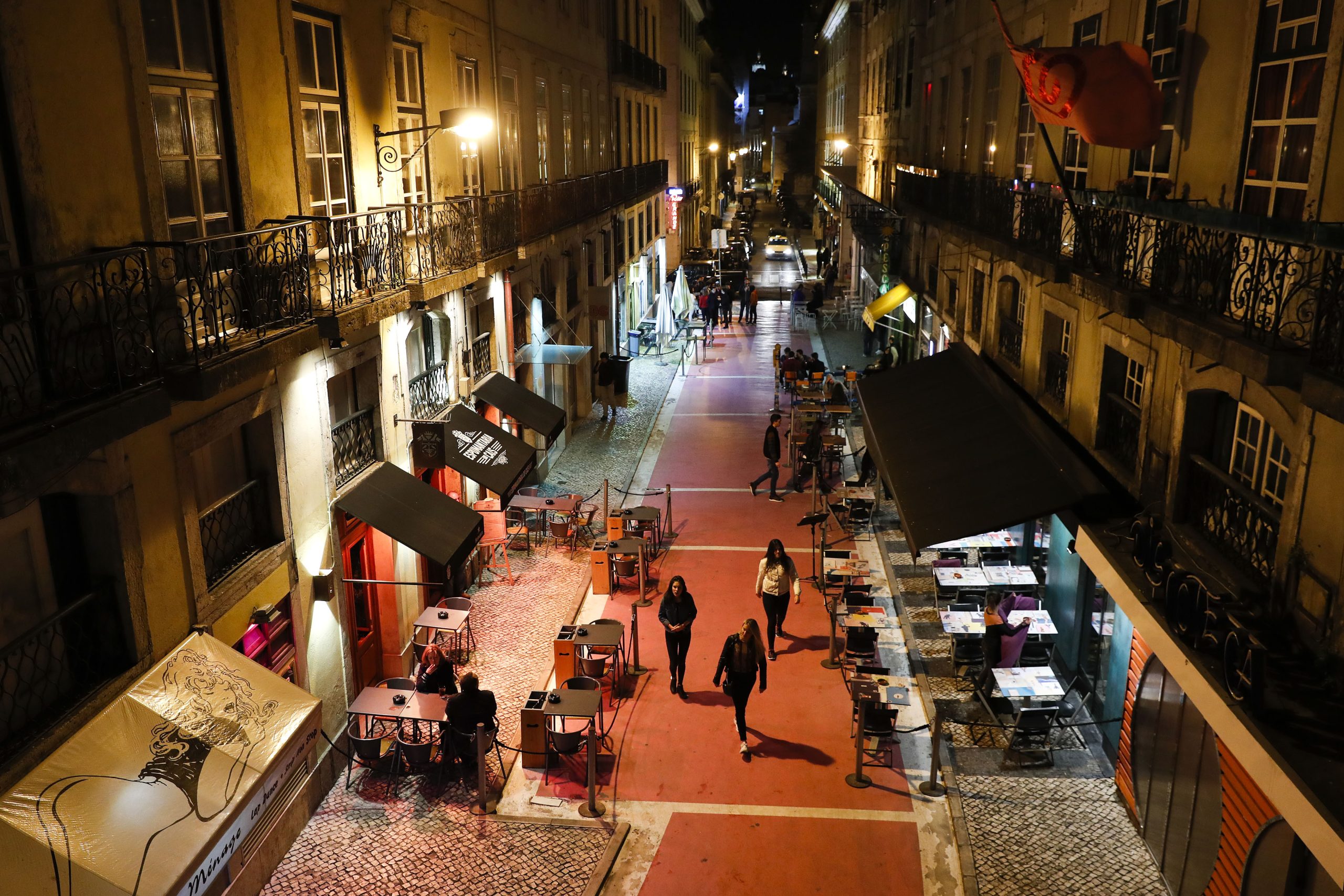 Comerciantes fazem balanço positivo dos limitadores de som nos bares de Lisboa