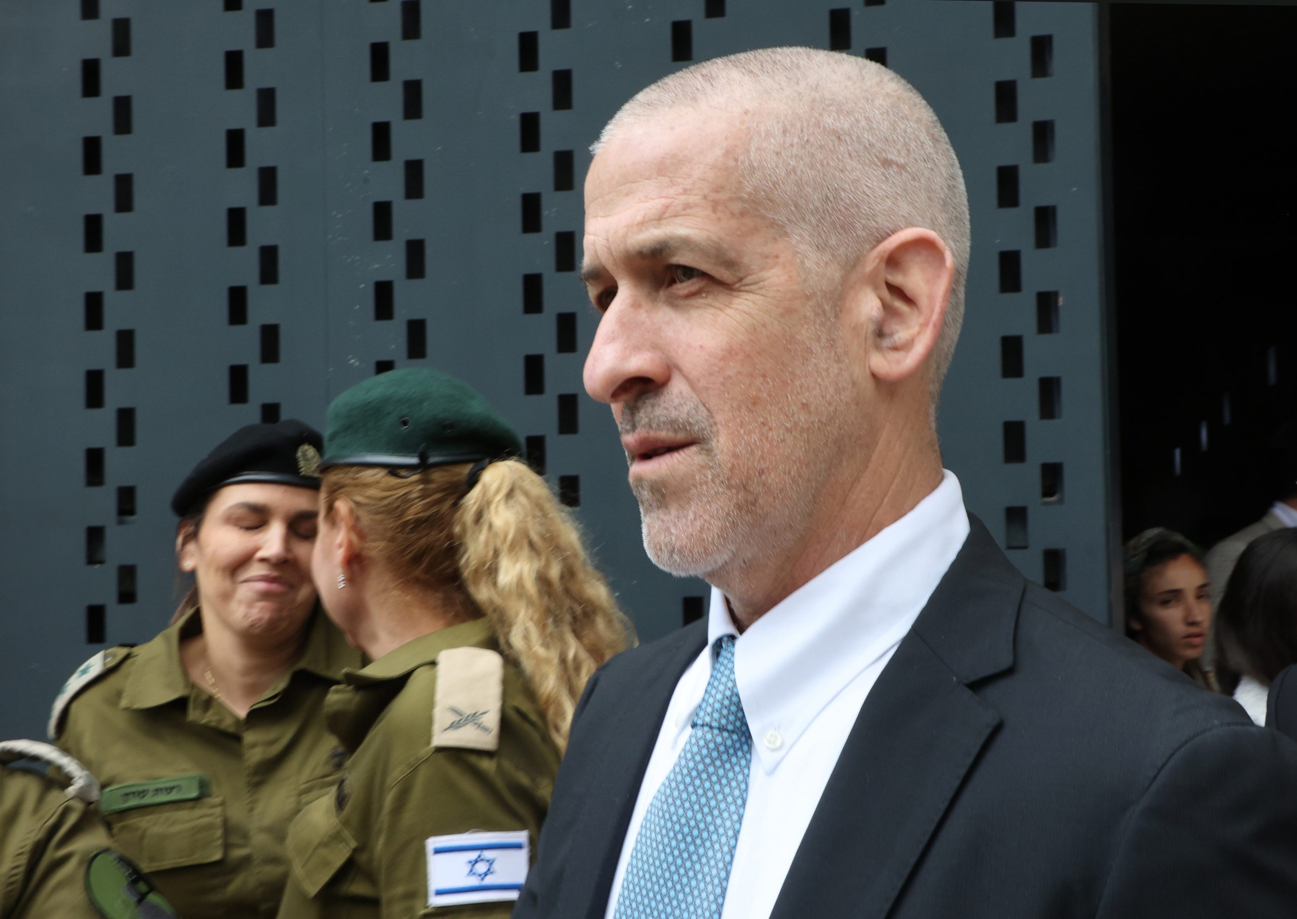 Chefe do Shin Bet diz que Netanyahu lhe pediu ajuda para adiar julgamento