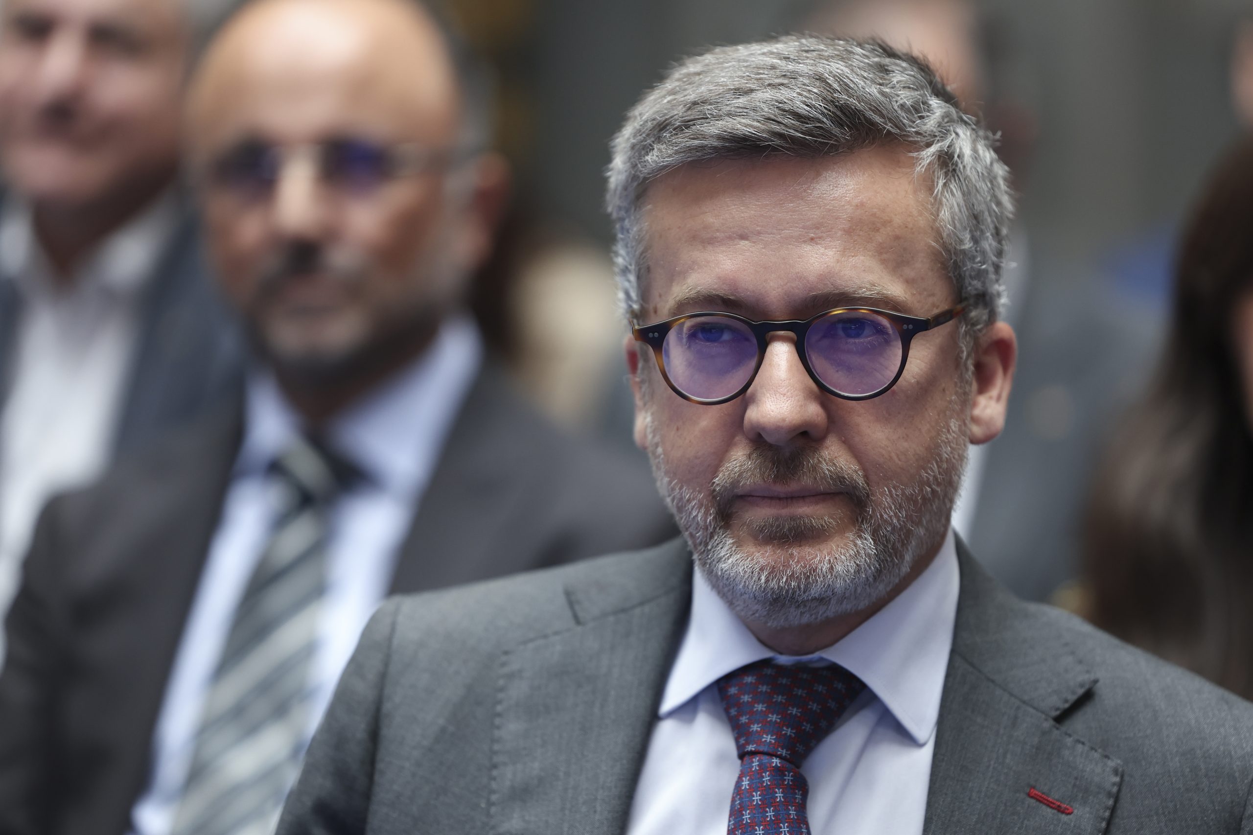 Carlos Moedas mentiu ou não sobre os painéis publicitários? O que diz o contrato, quando foi aprovado e por quem