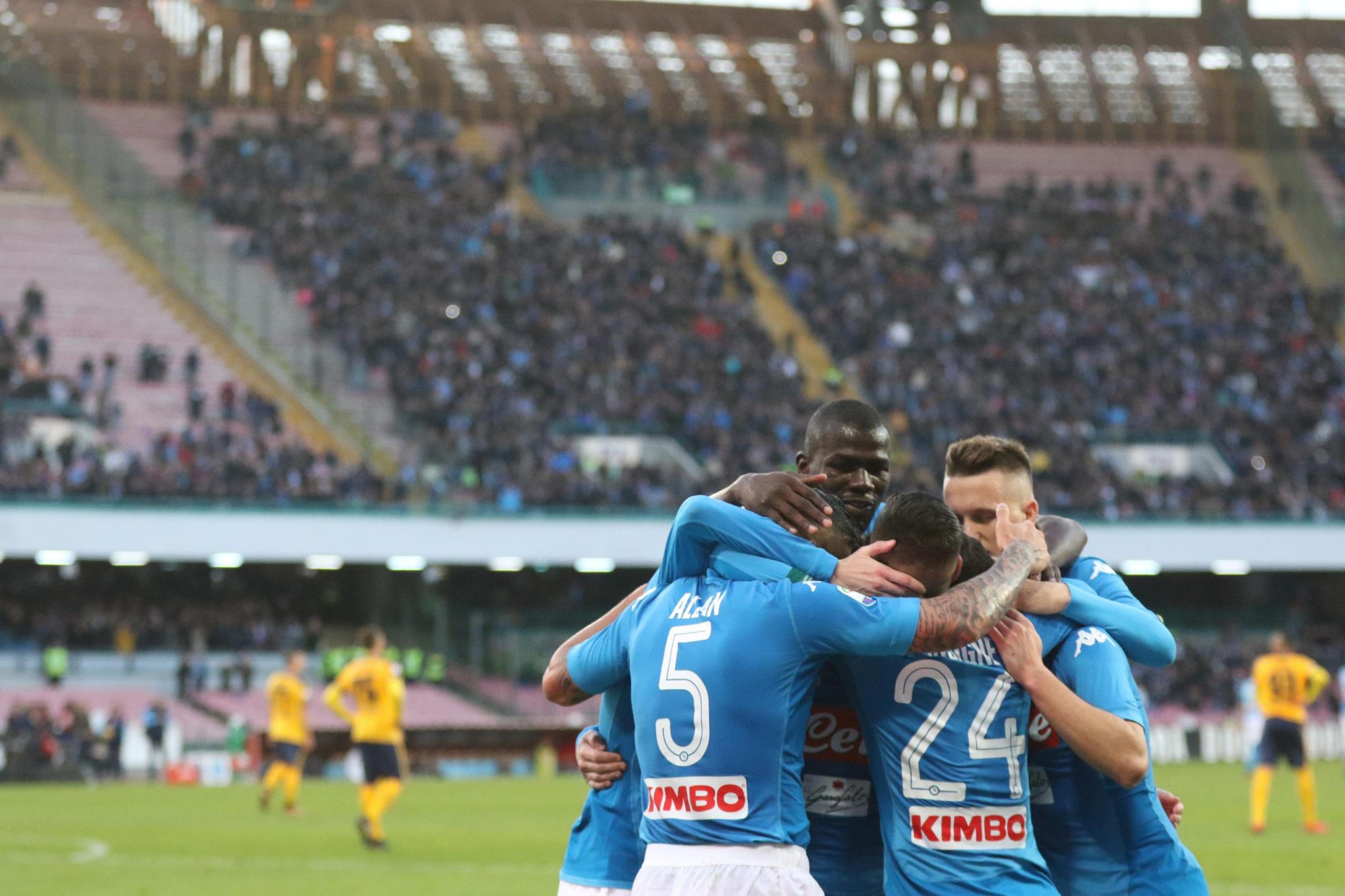 Serie A: Nápoles consolida liderança, Immobile faz ‘poker’ frente ao SPAL