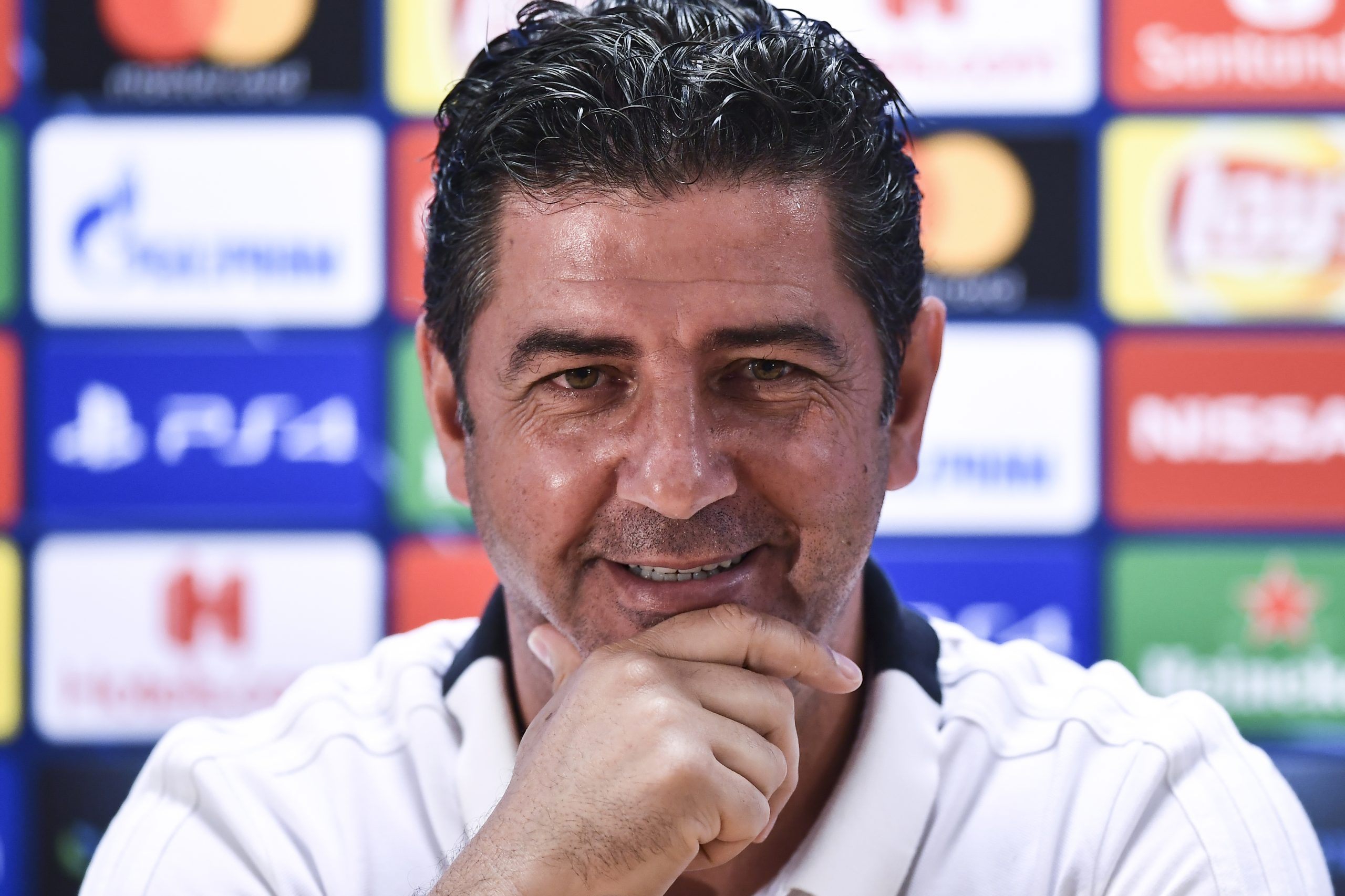 Rui Vitória diz que Benfica tem capacidade para ganhar ao AEK de Atenas