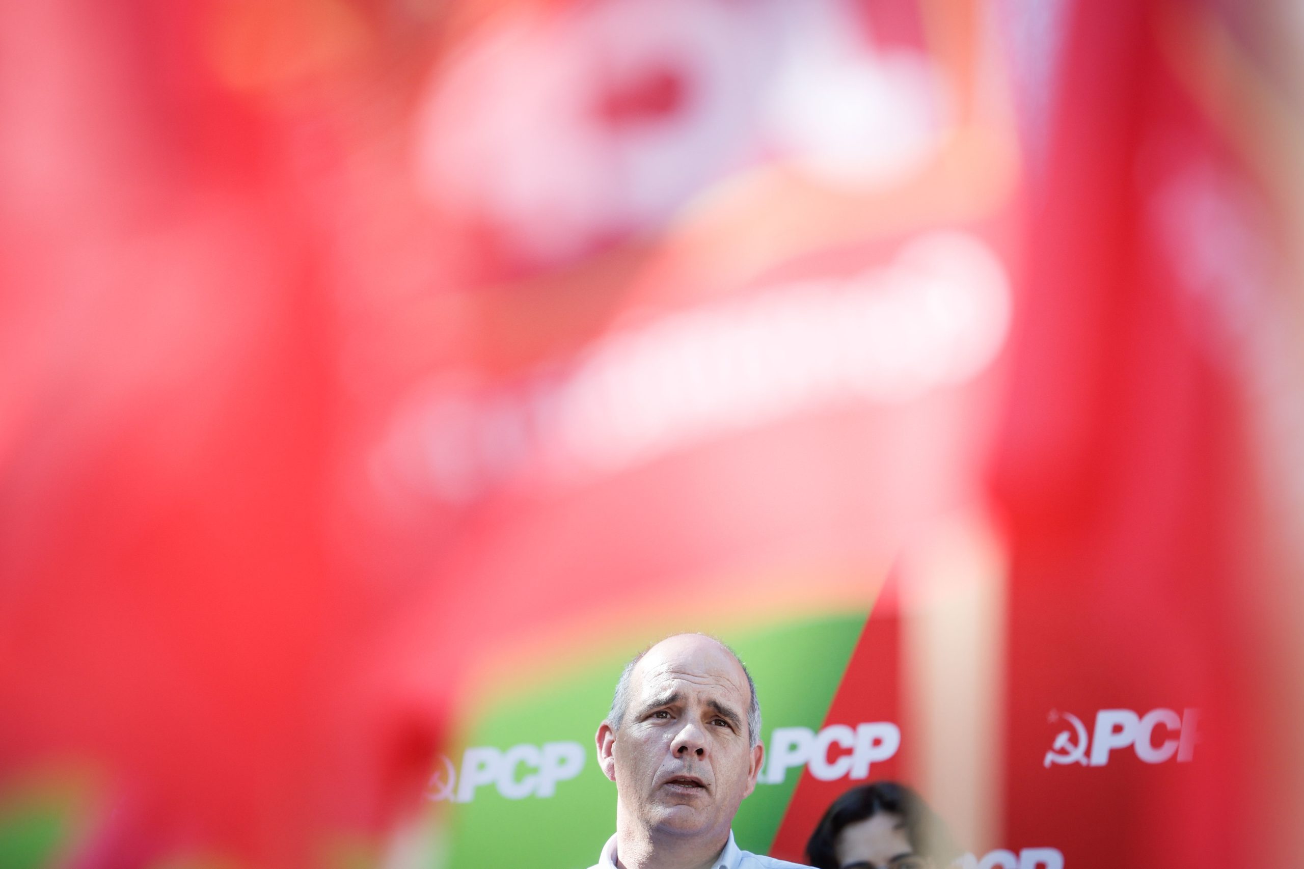 PCP diz que programa do Governo “é contrário aos valores e conquistas” de Abril