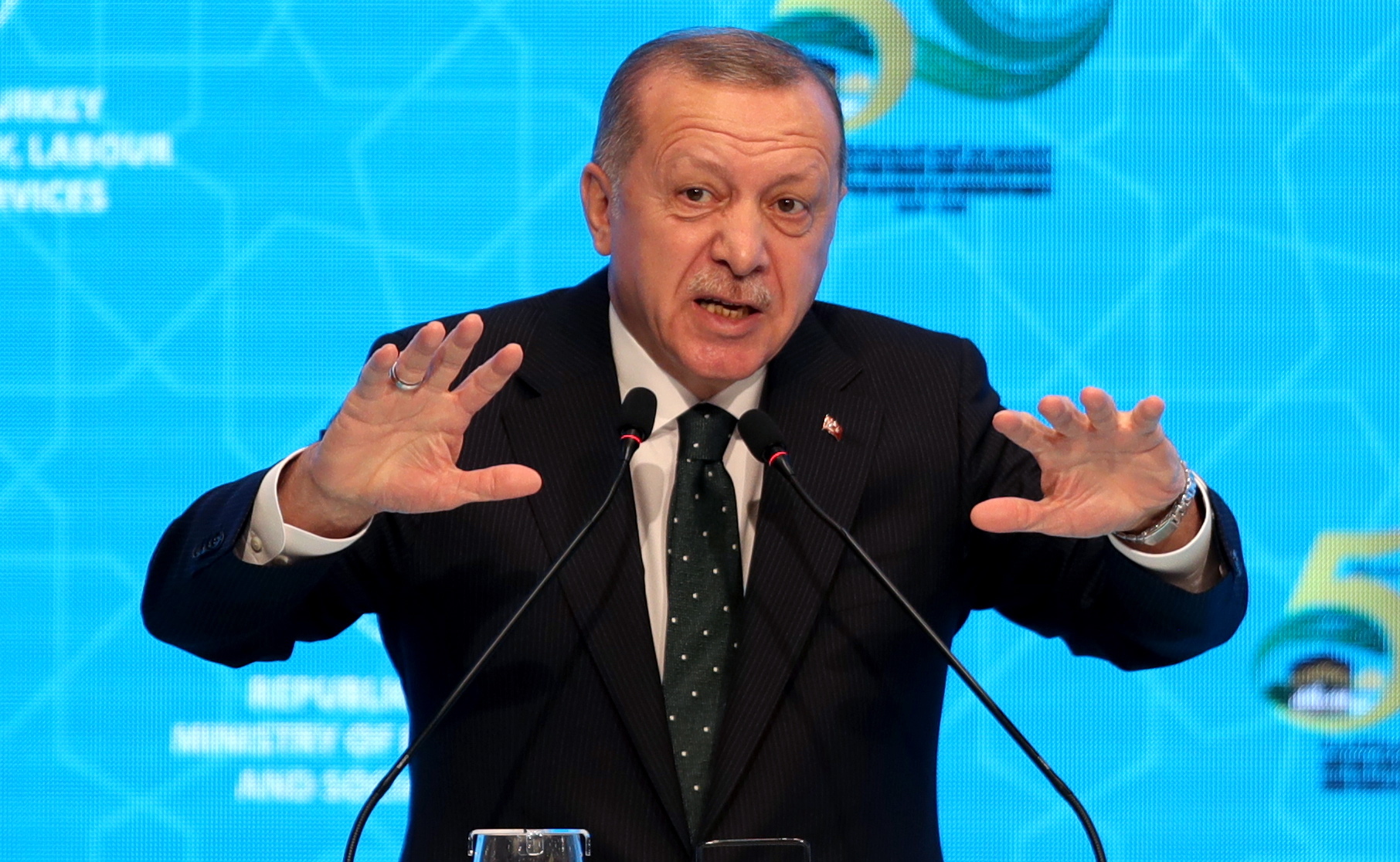 Erdogan ameaça encerrar “se necessário” duas bases militares estratégicas para os EUA