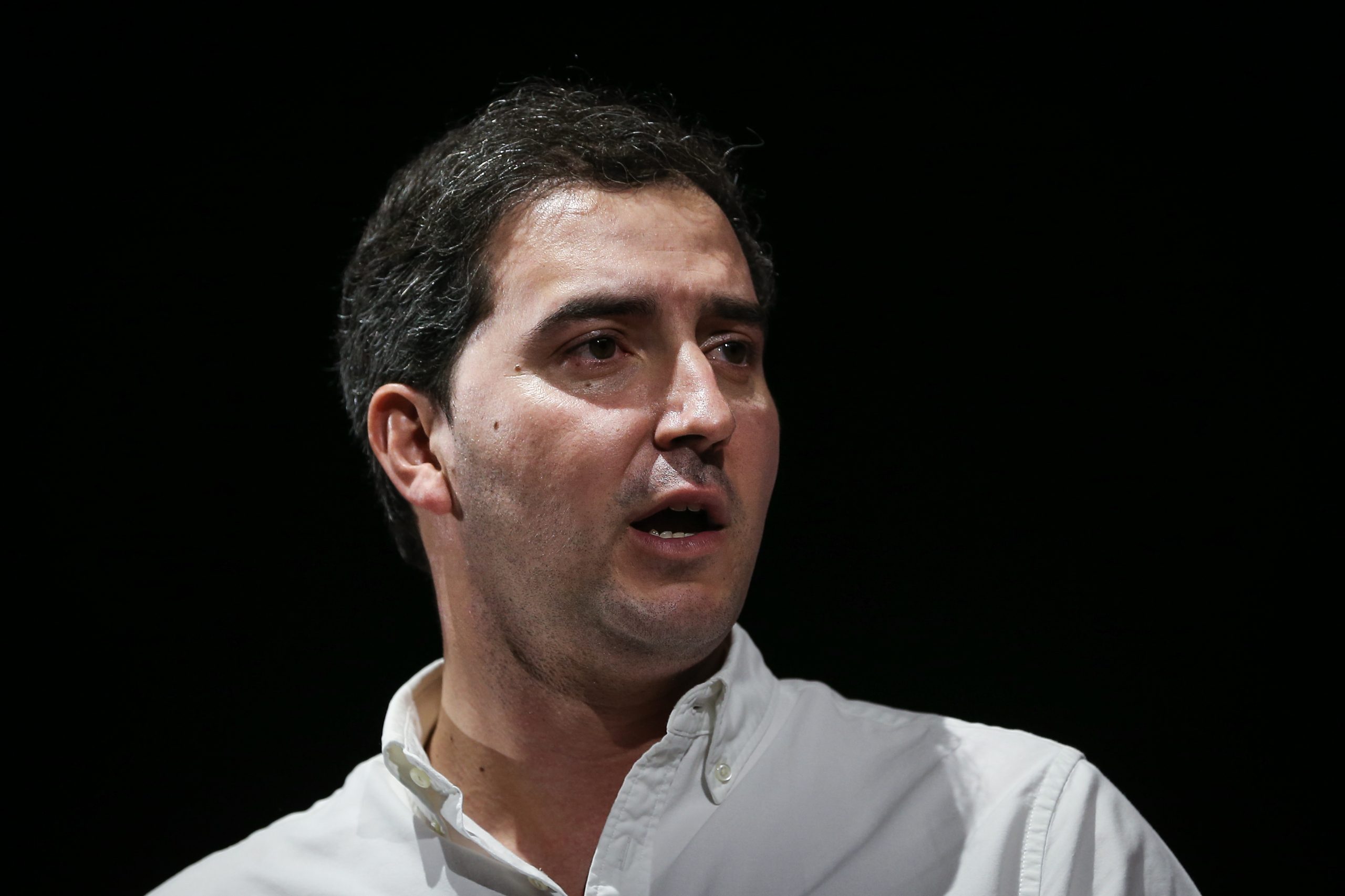 Quanto recebem e com que idades? PSD quer saber quantos recibos verdes existem no Estado