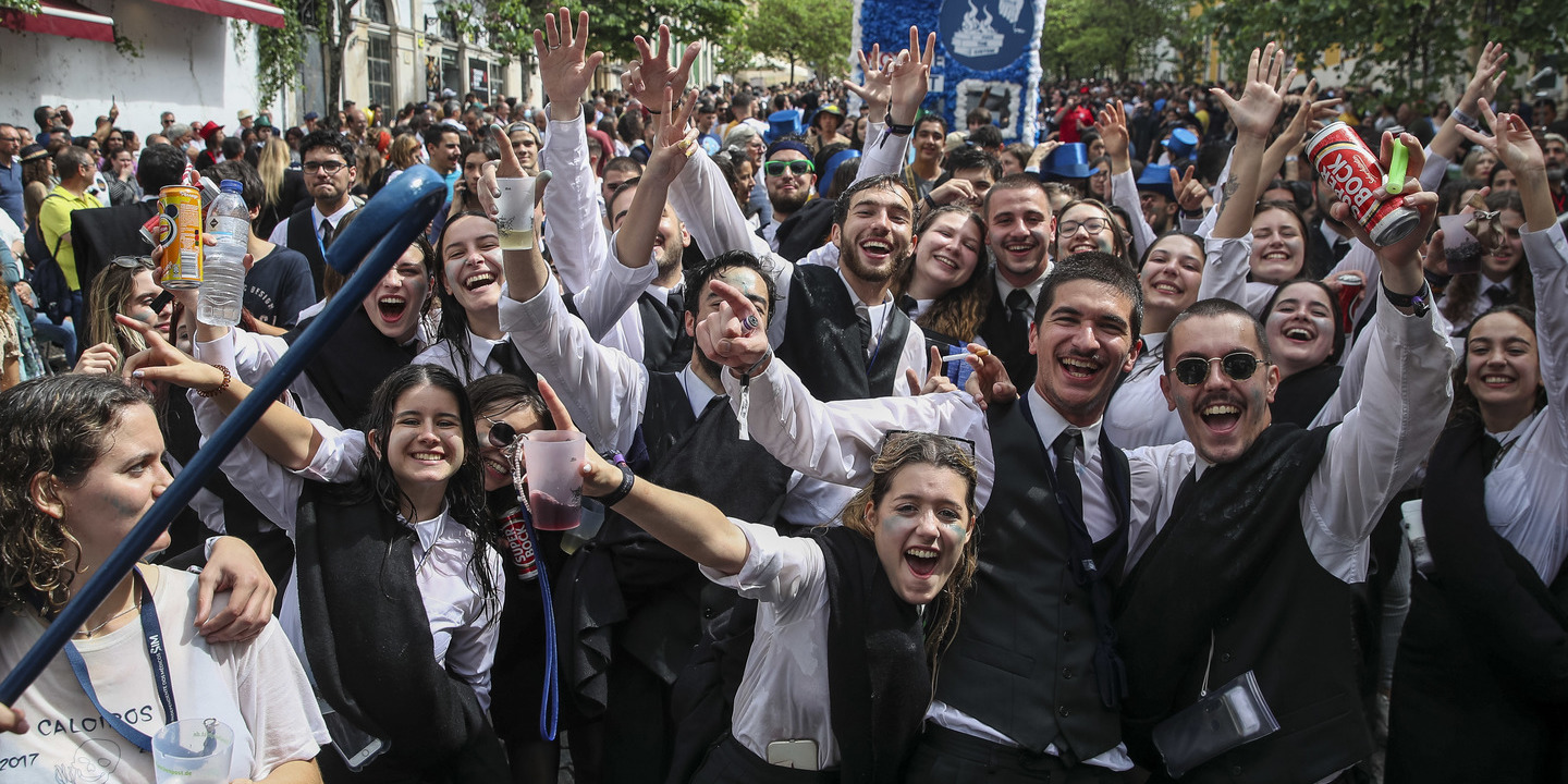 Alunos sabem este fim-de-semana onde ficaram colocados. Há menos candidatos e mais vagas