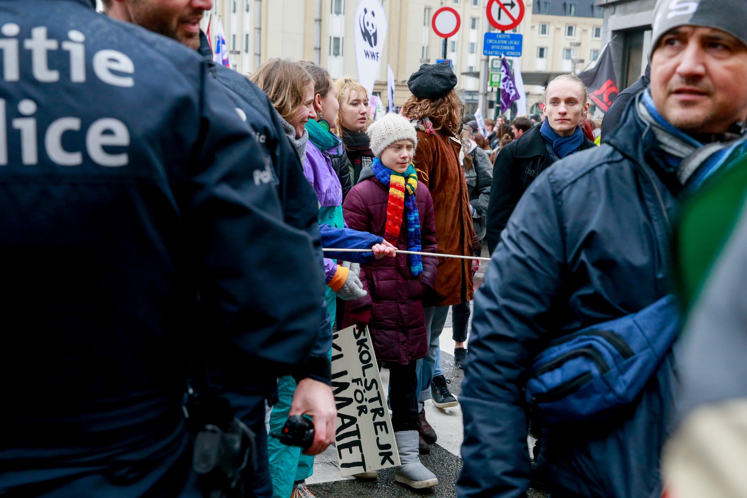 Centenas manifestam-se em Bruxelas com ativista Greta Thunberg