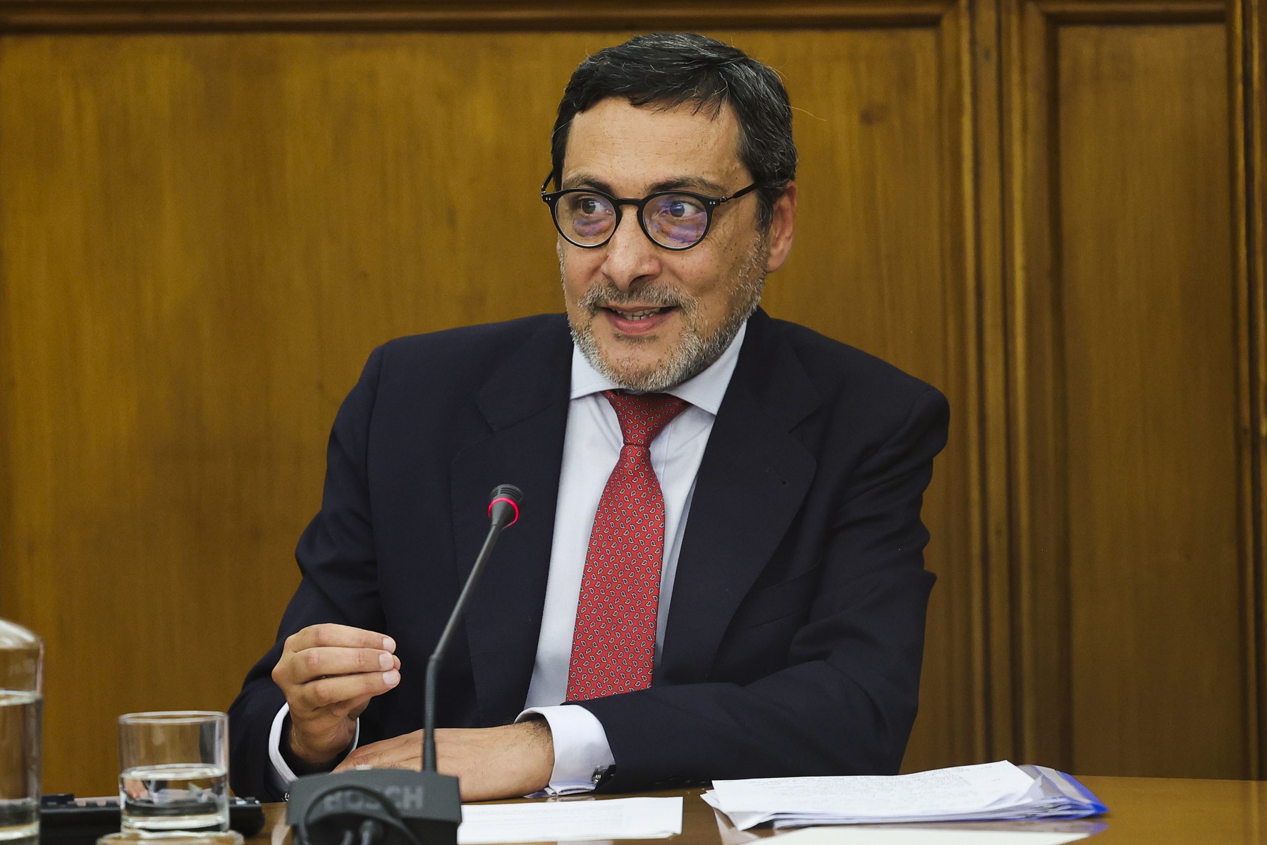 PS acusa Governo de dissimulação por prometer resultados diferentes em Portugal e Bruxelas