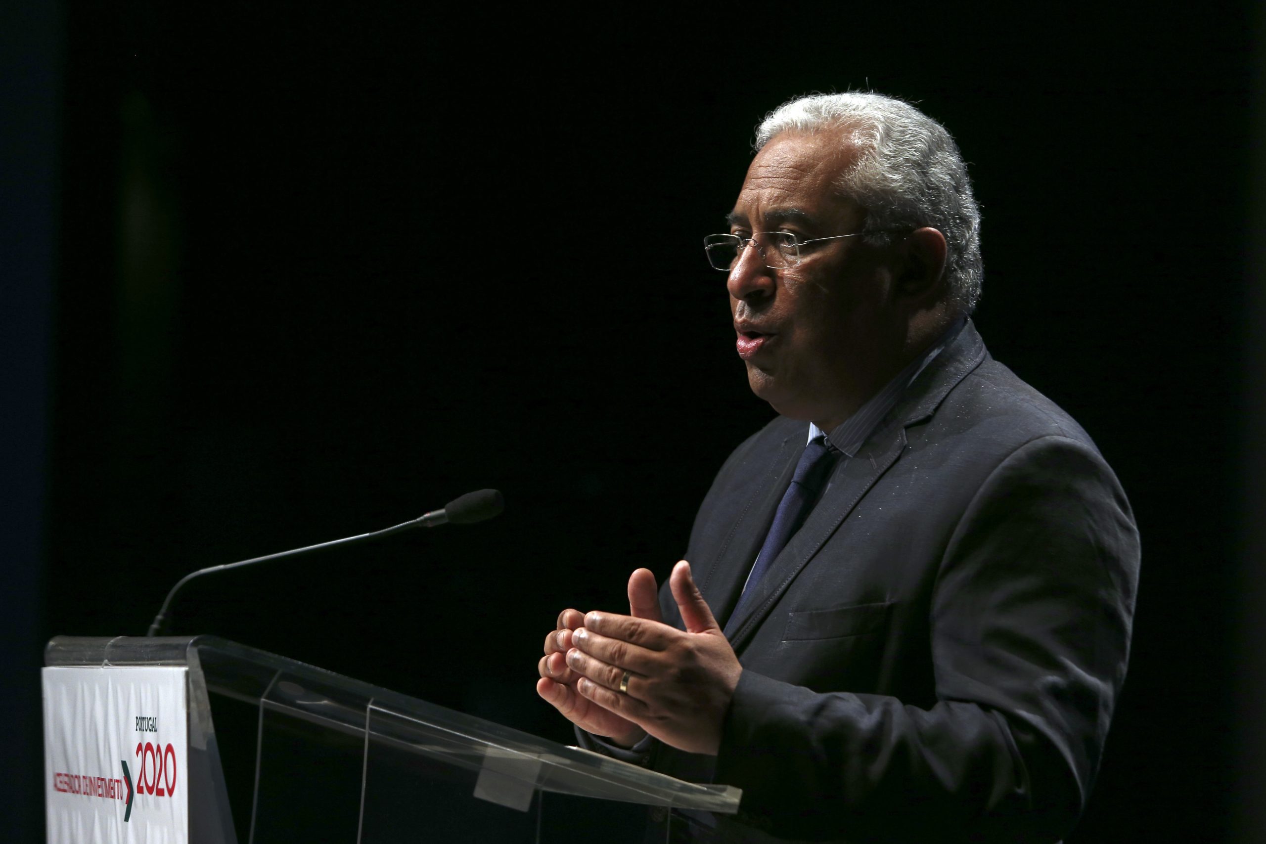 Costa mantém “toda a confiança” no ministro da Educação
