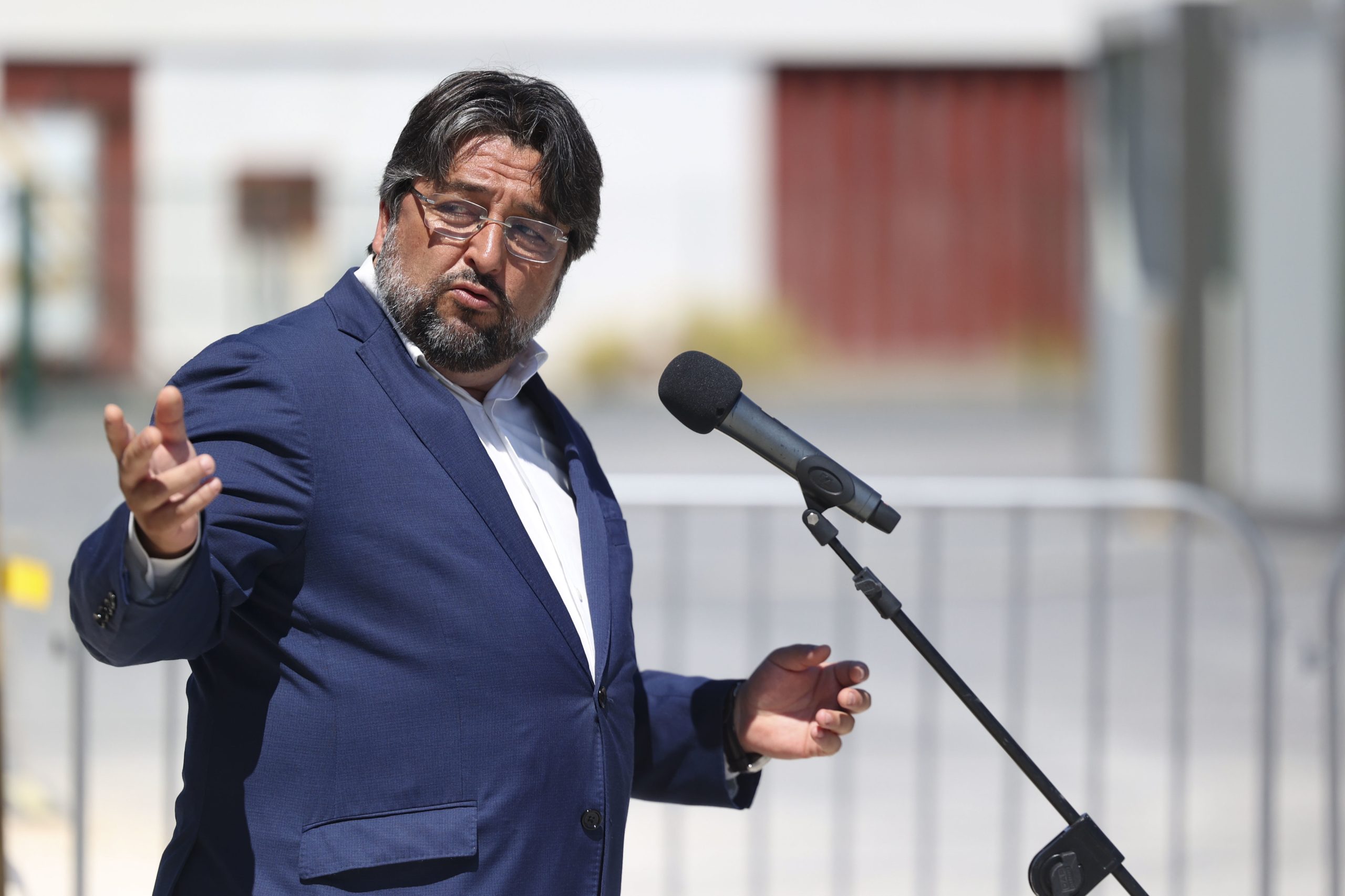 “Construções ilegais são inaceitáveis”. Ricardo Leão vai continuar as demolições em Loures