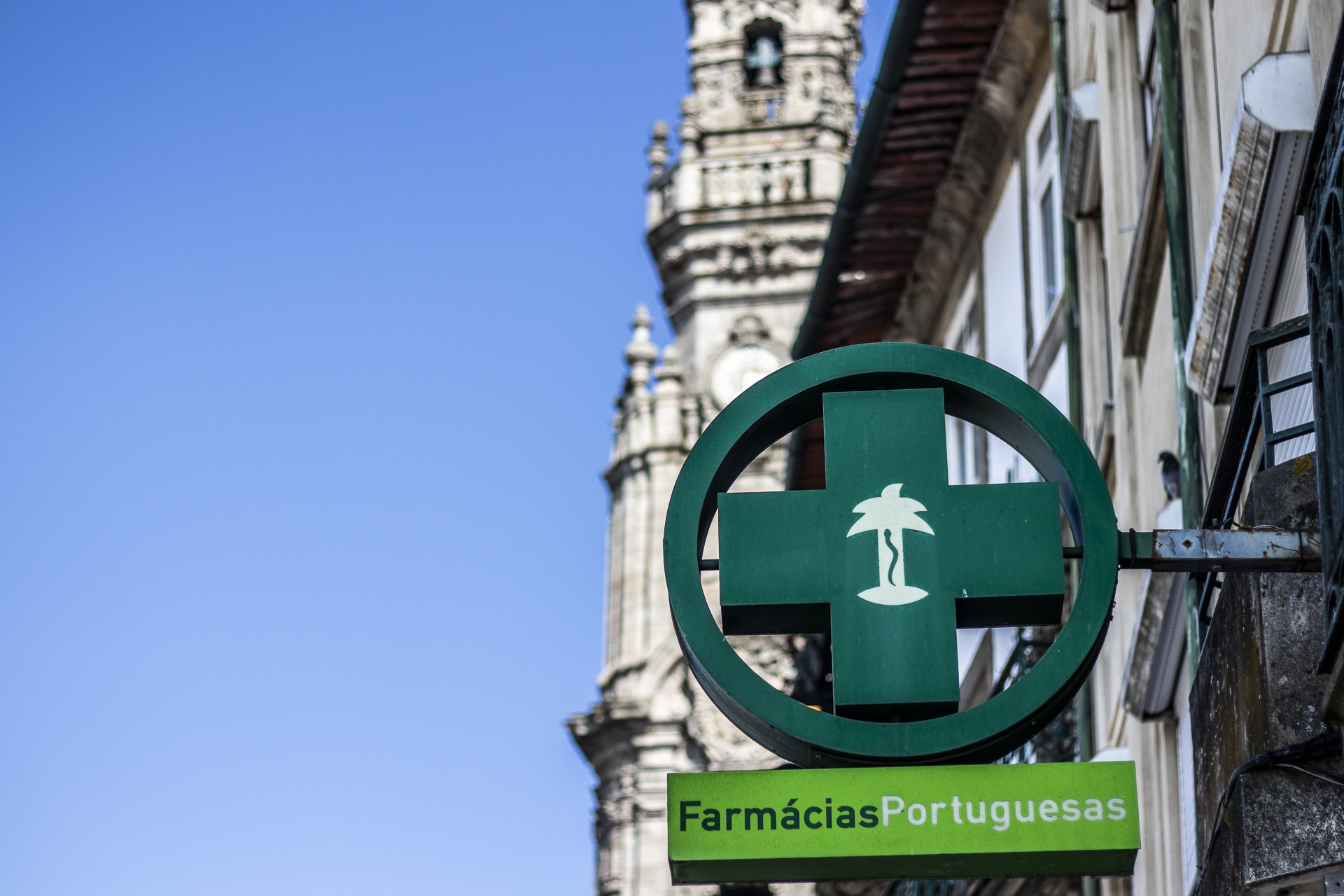 Covid-19: Ordem dos Farmacèuticos reativa bolsa de voluntários para apoiar farmácias e laboratórios