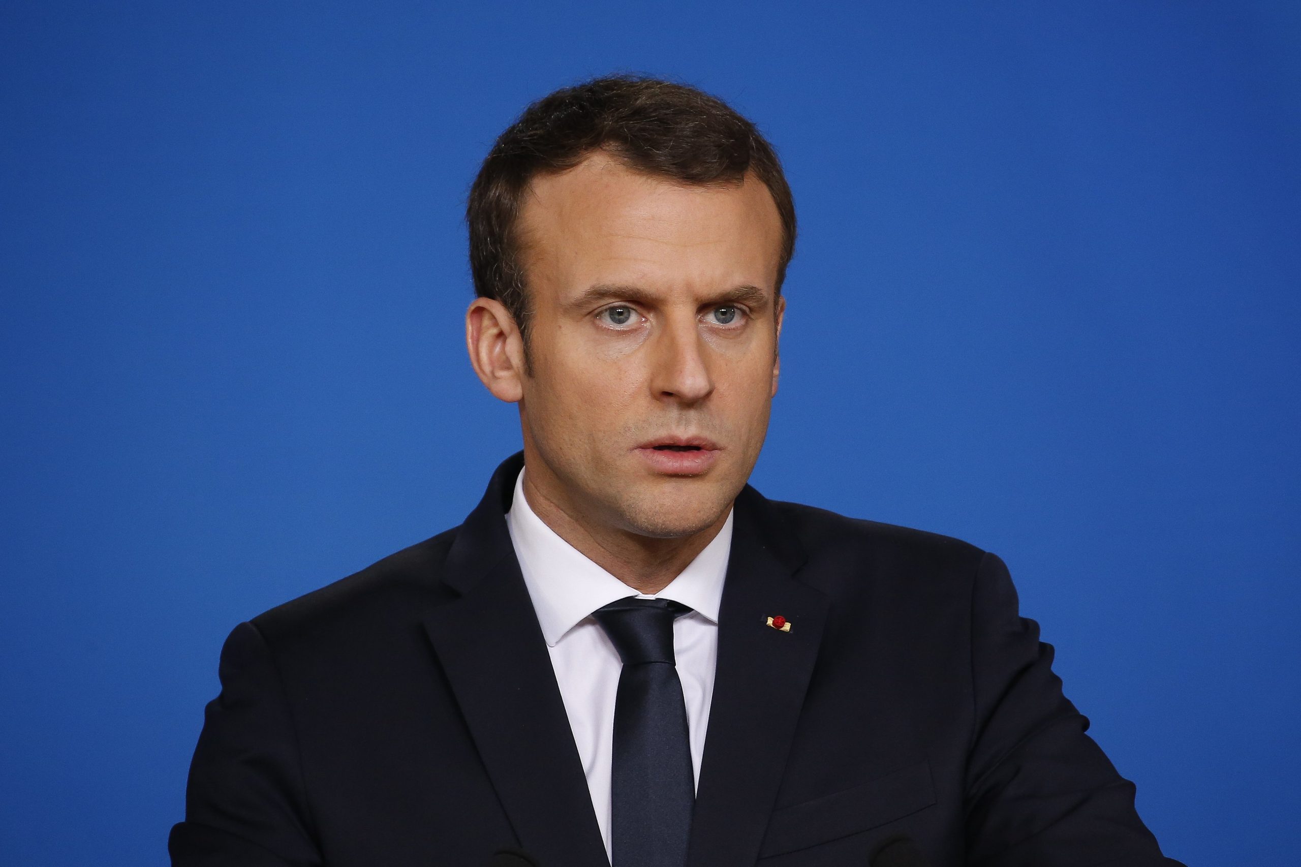 Macron pede a Irão pressão sobre Damasco para não atacar Ghouta Oriental