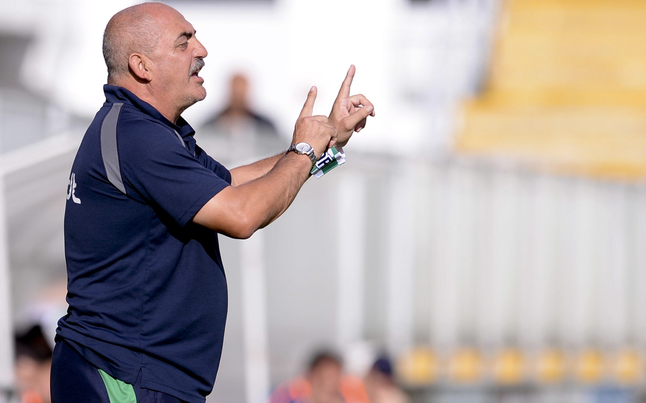 Paços de Ferreira confirma regresso de Vítor Oliveira