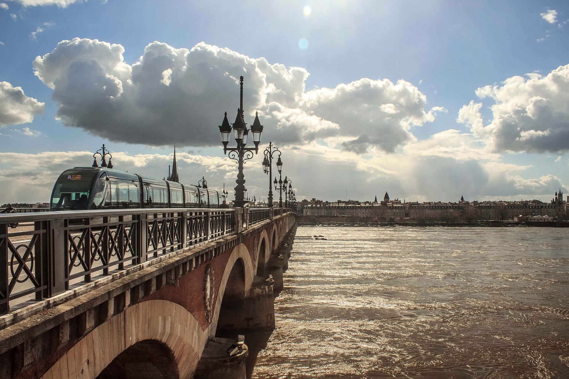 Não é em Paris, nem em Lyon. Onde se come mesmo bem em França é em Bordéus