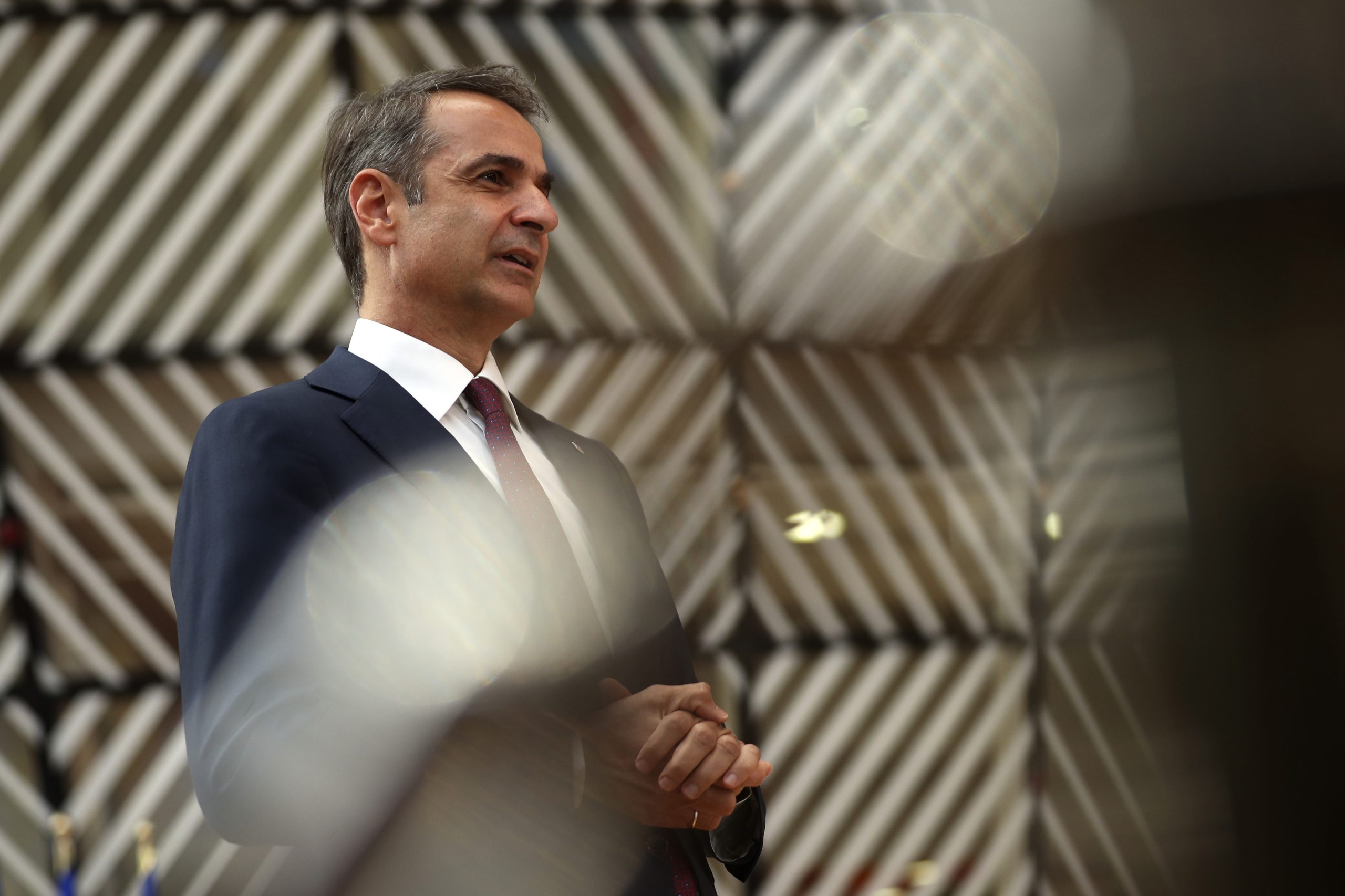 Grécia faz remodelação governamental para gerir a crise pandémica