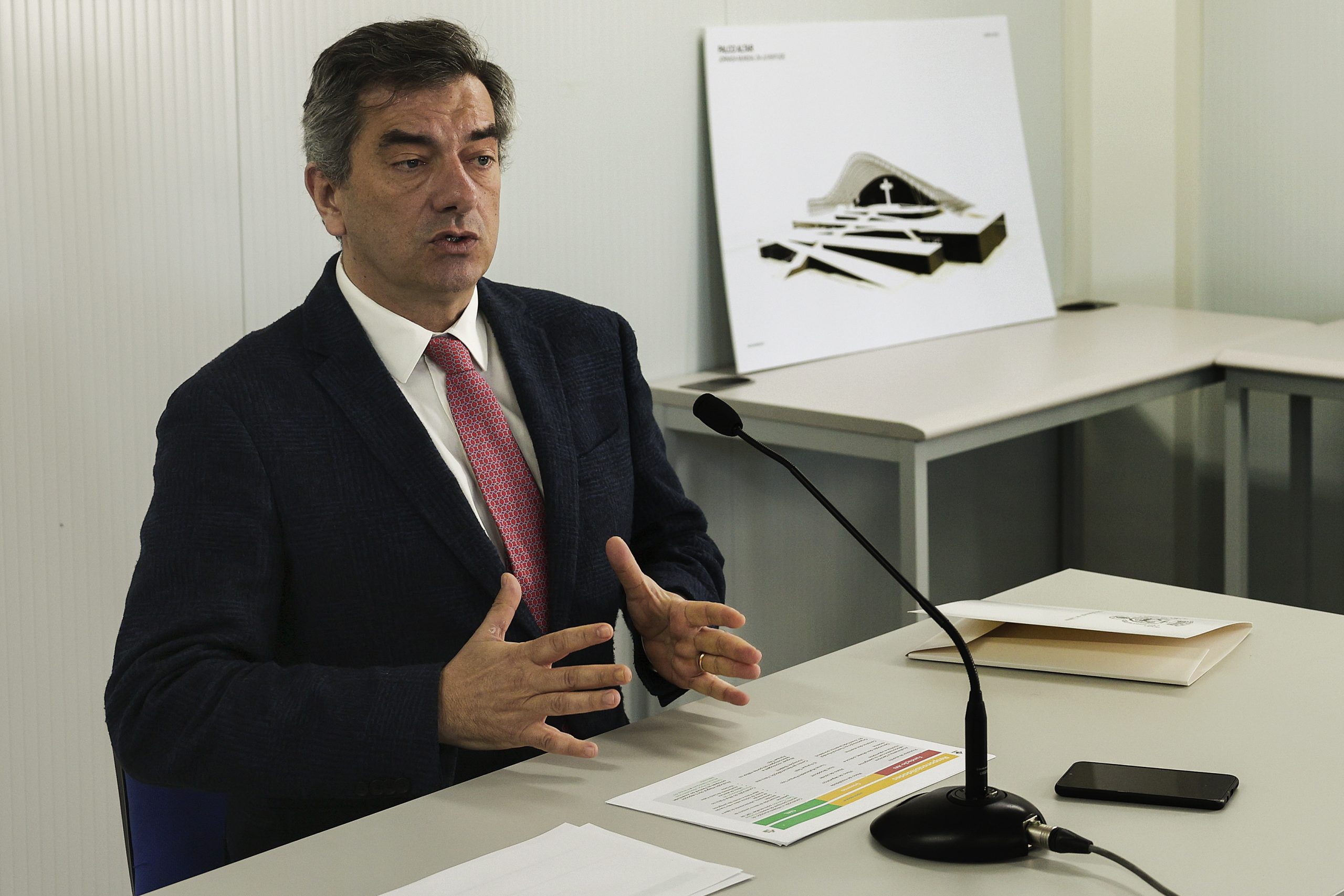 “Se é para apurar responsabilidades políticas, elas devem ser apuradas em mim”, afirma vice-presidente da Câmara de Lisboa