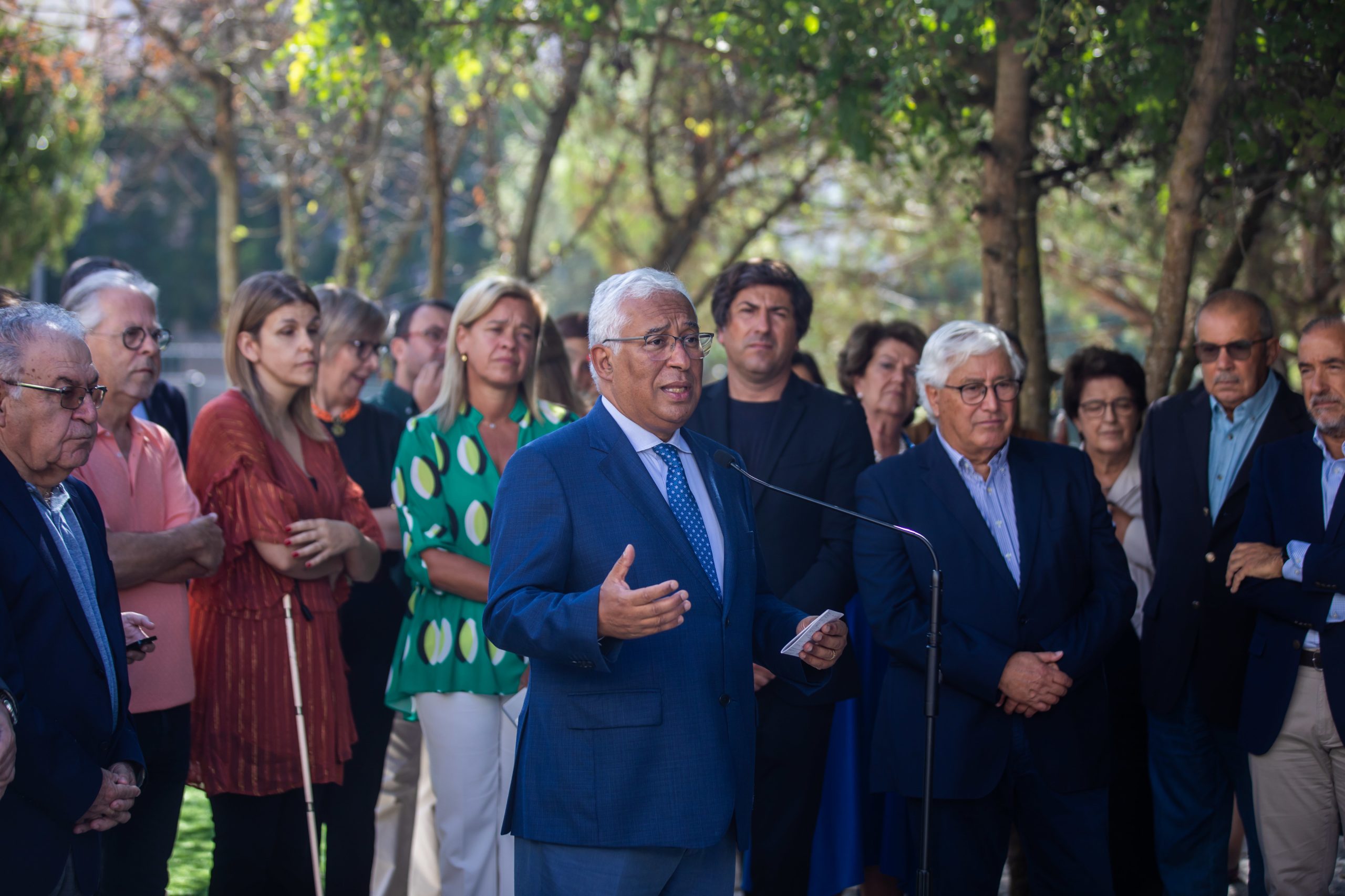 Costa diz que está a analisar imposto sobre lucros extraordinários