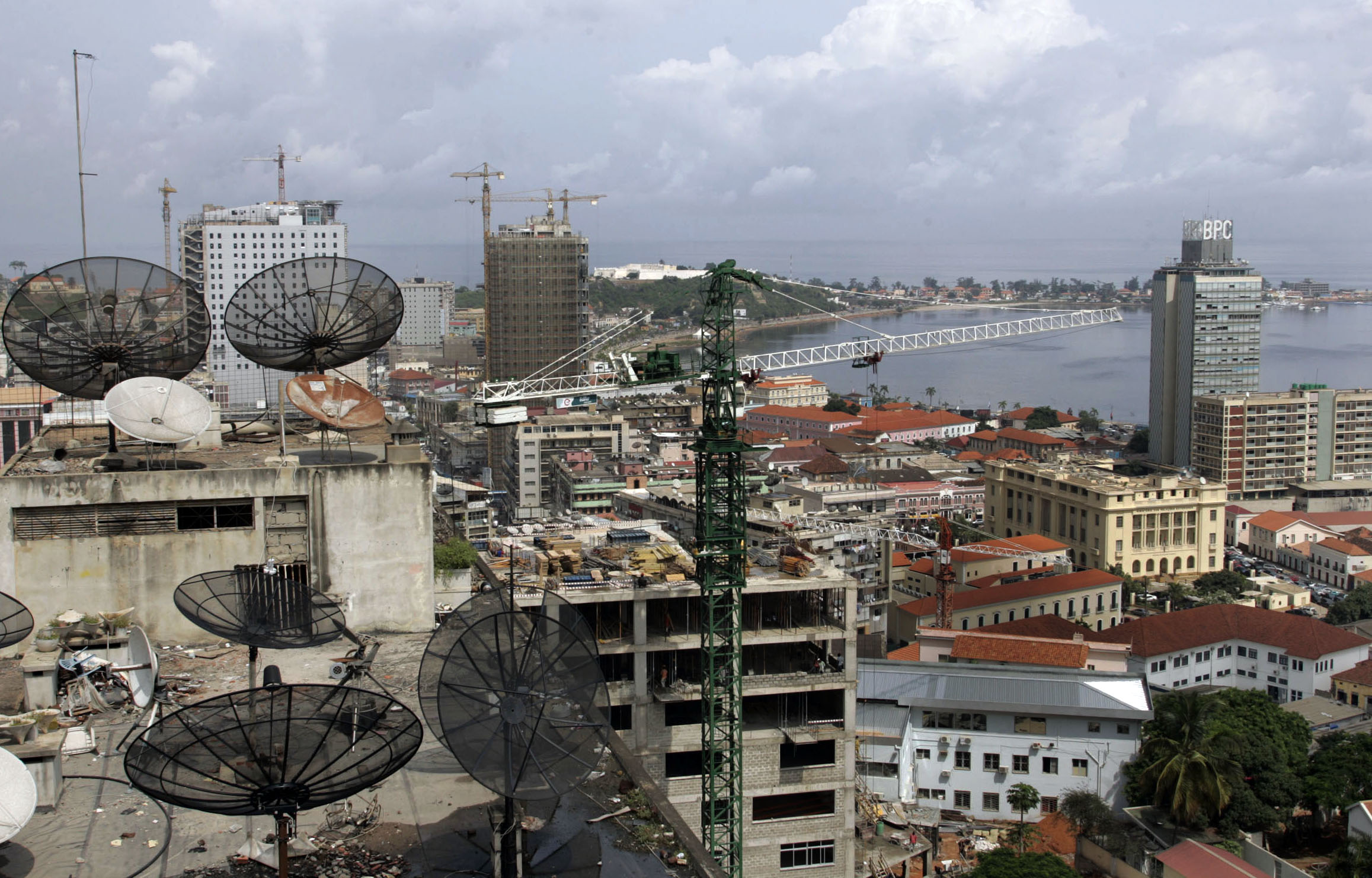 TDT em Angola paga pelos chineses e por privados