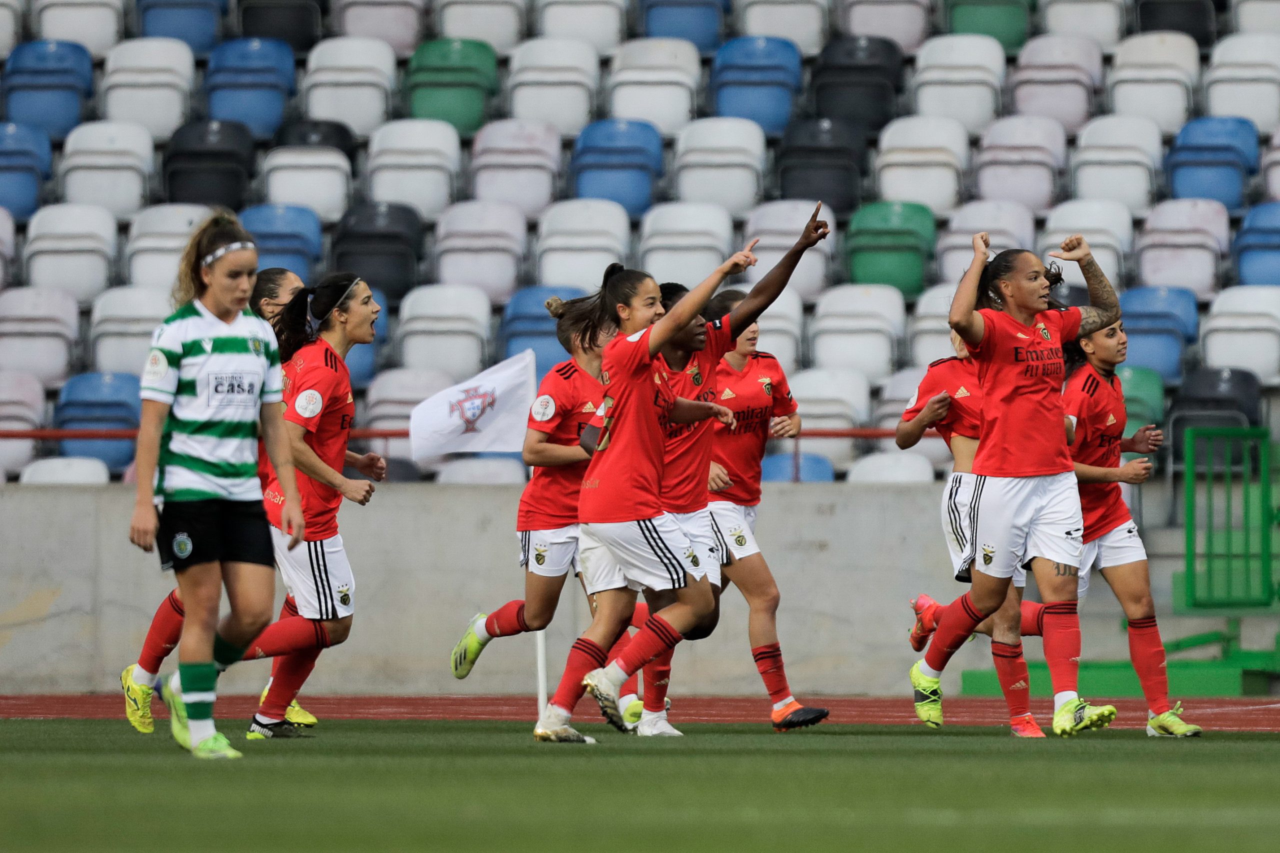 Benfica bate Sporting e vence segunda edição da Taça da Liga feminina
